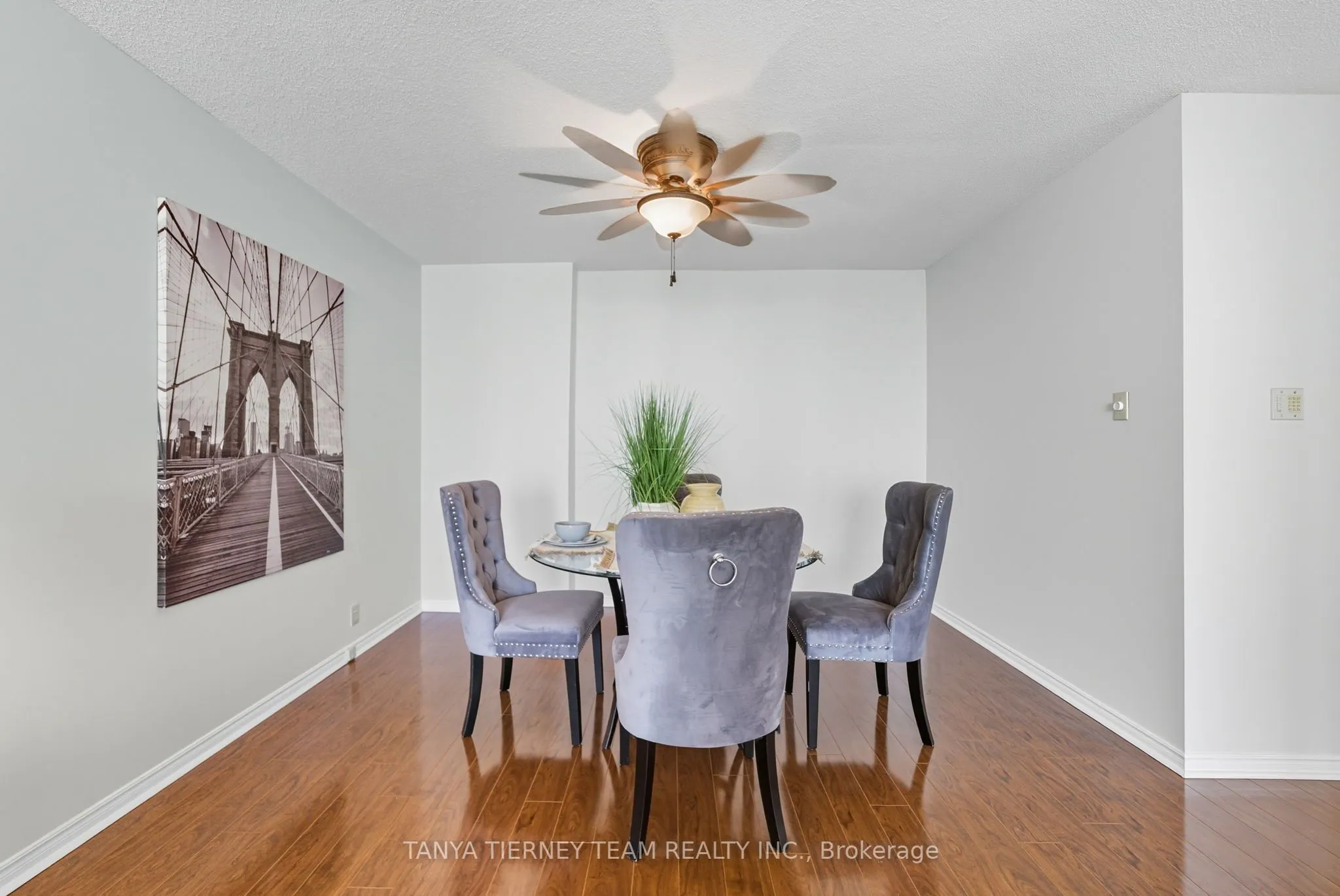 360 Watson Street, #805