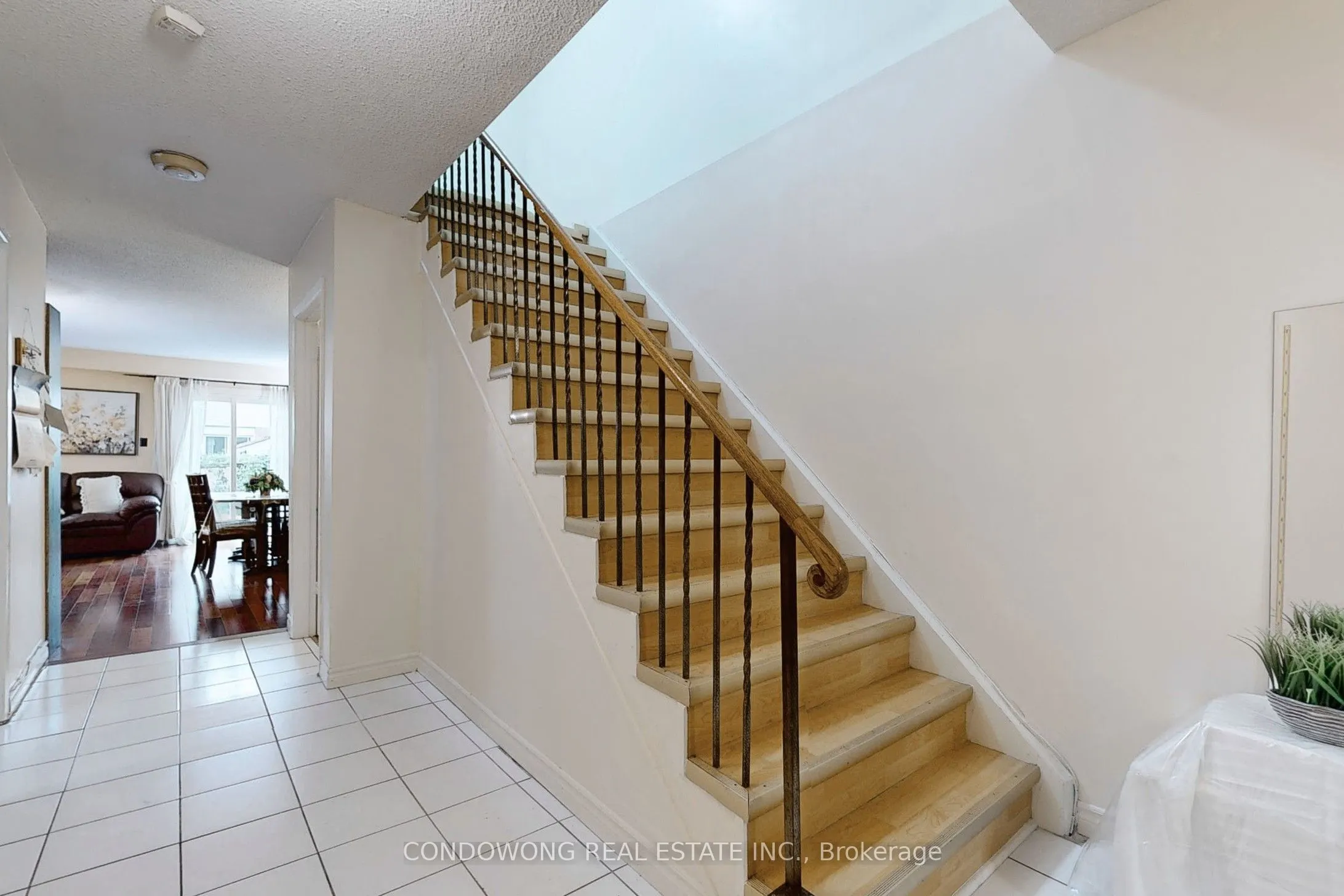 63 Revlis Crescent