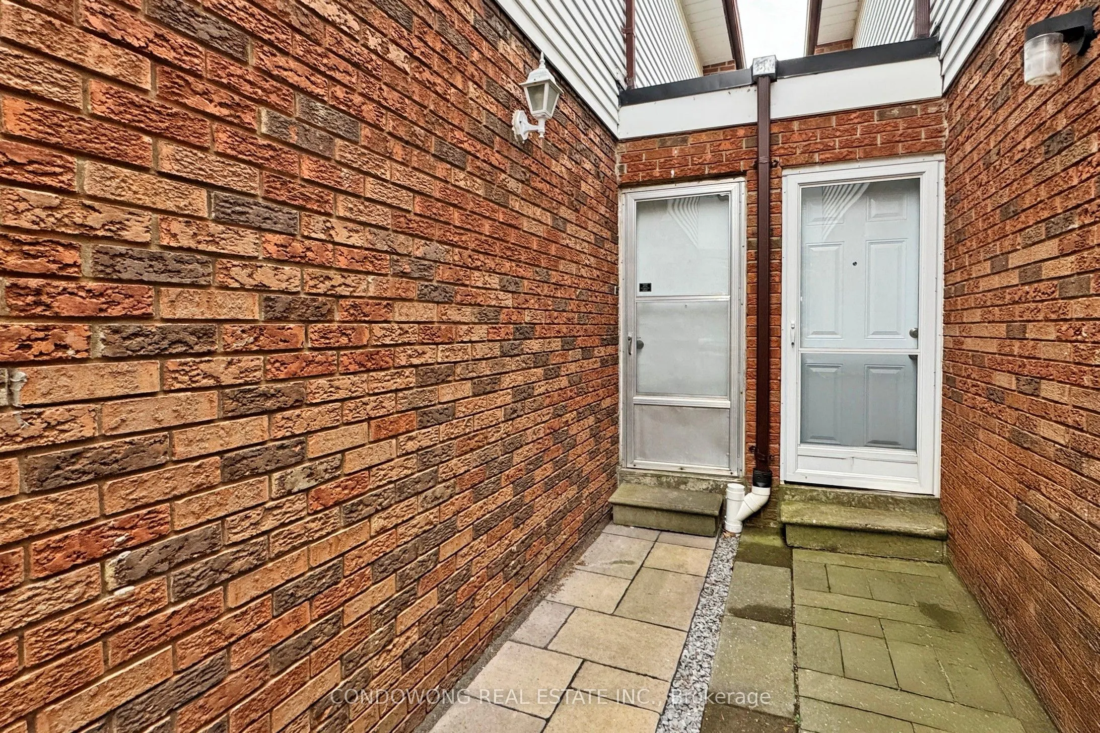 63 Revlis Crescent