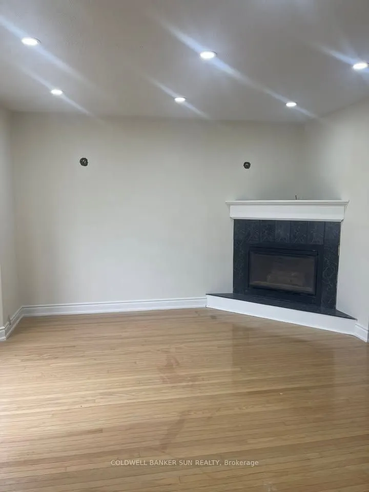 220 Bloor Street W