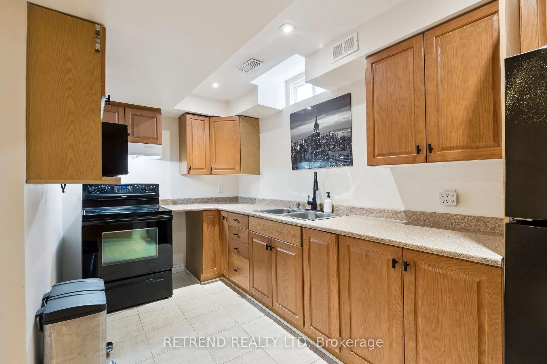 721 Swan Place