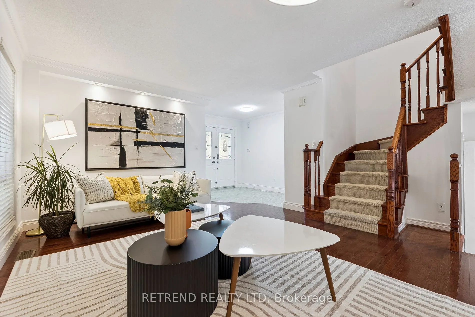 721 Swan Place
