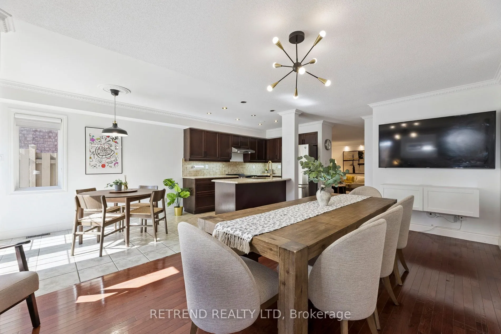 721 Swan Place