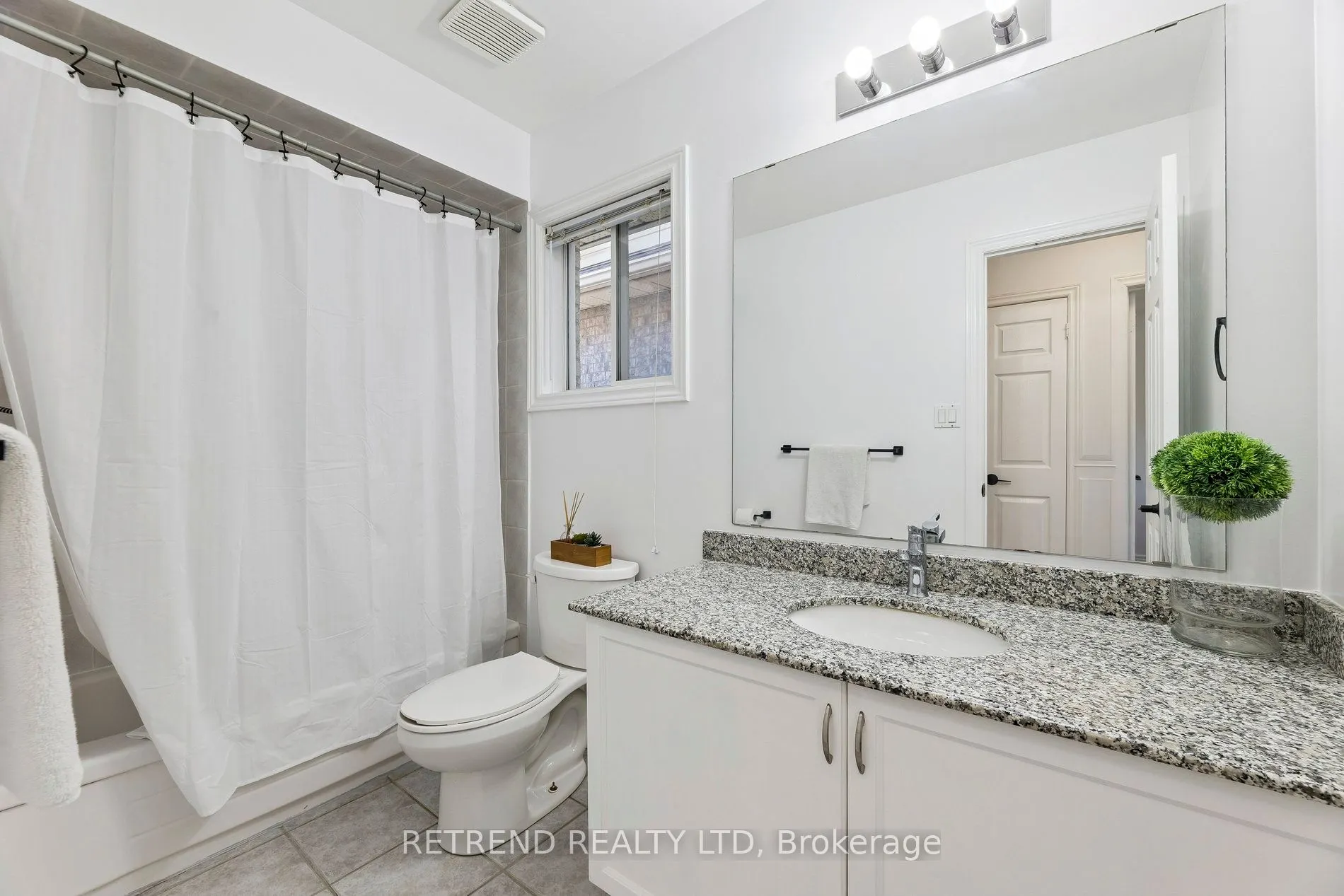 721 Swan Place