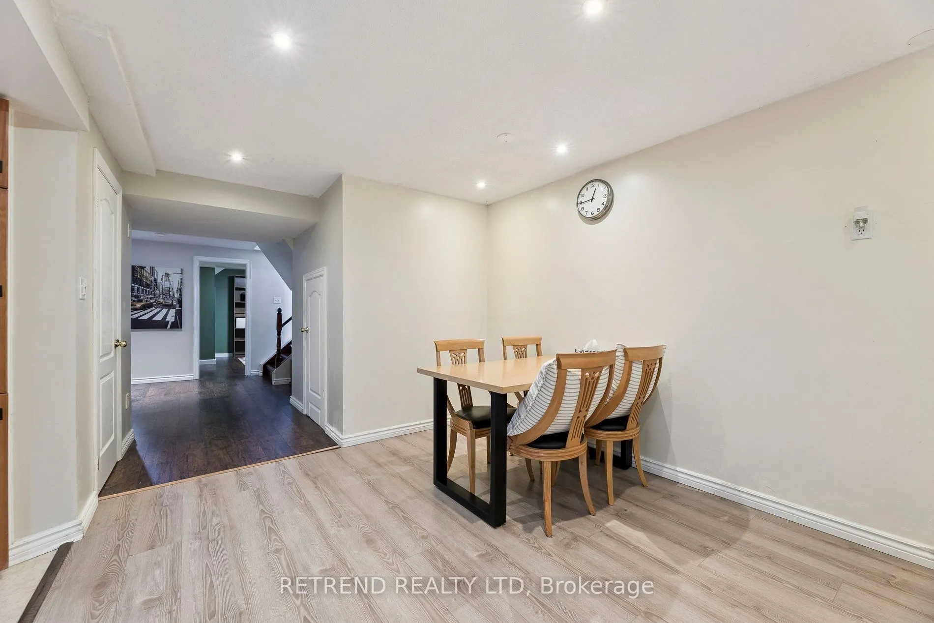 721 Swan Place