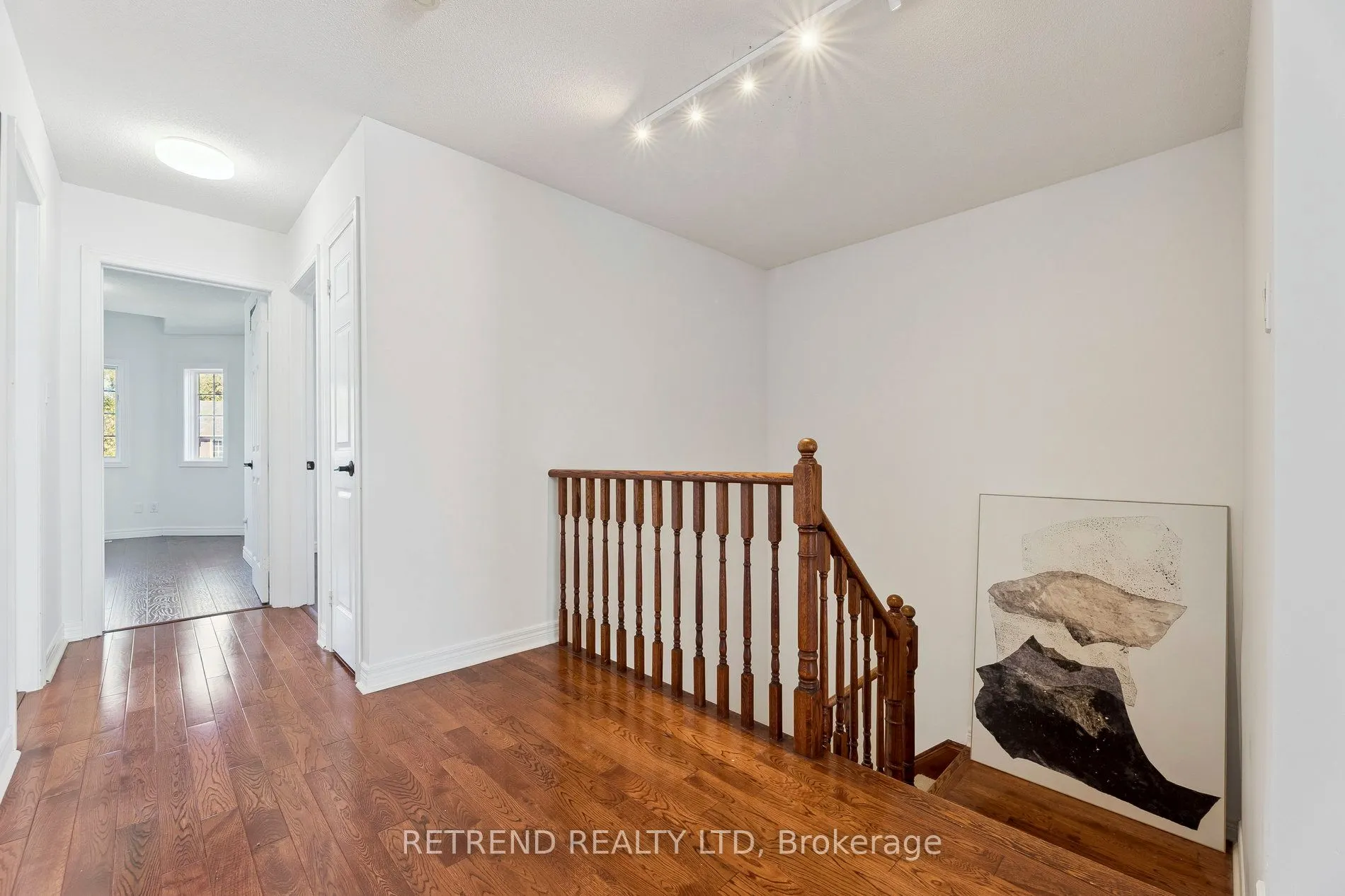 721 Swan Place