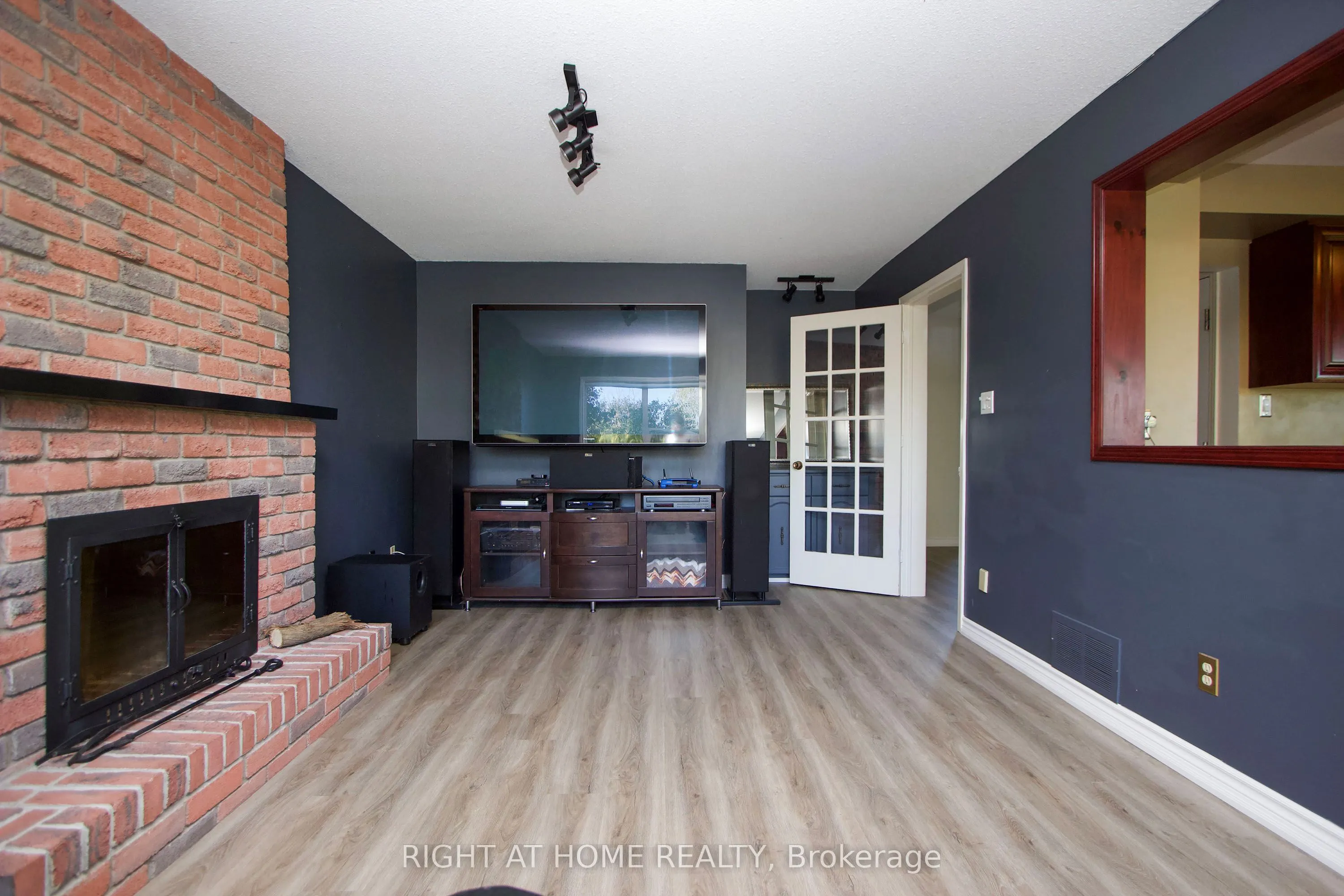 102 Hialeah Crescent