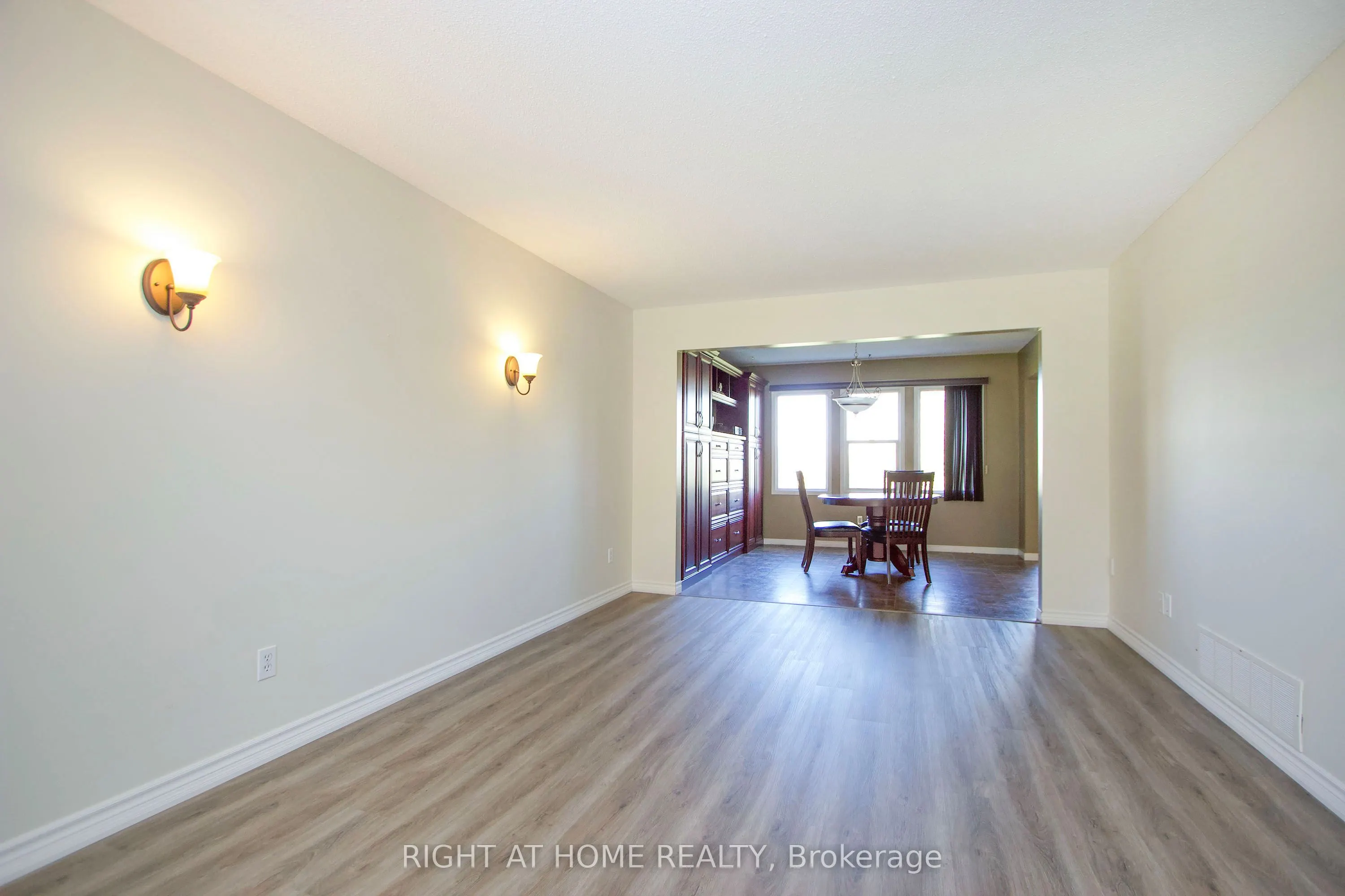 102 Hialeah Crescent