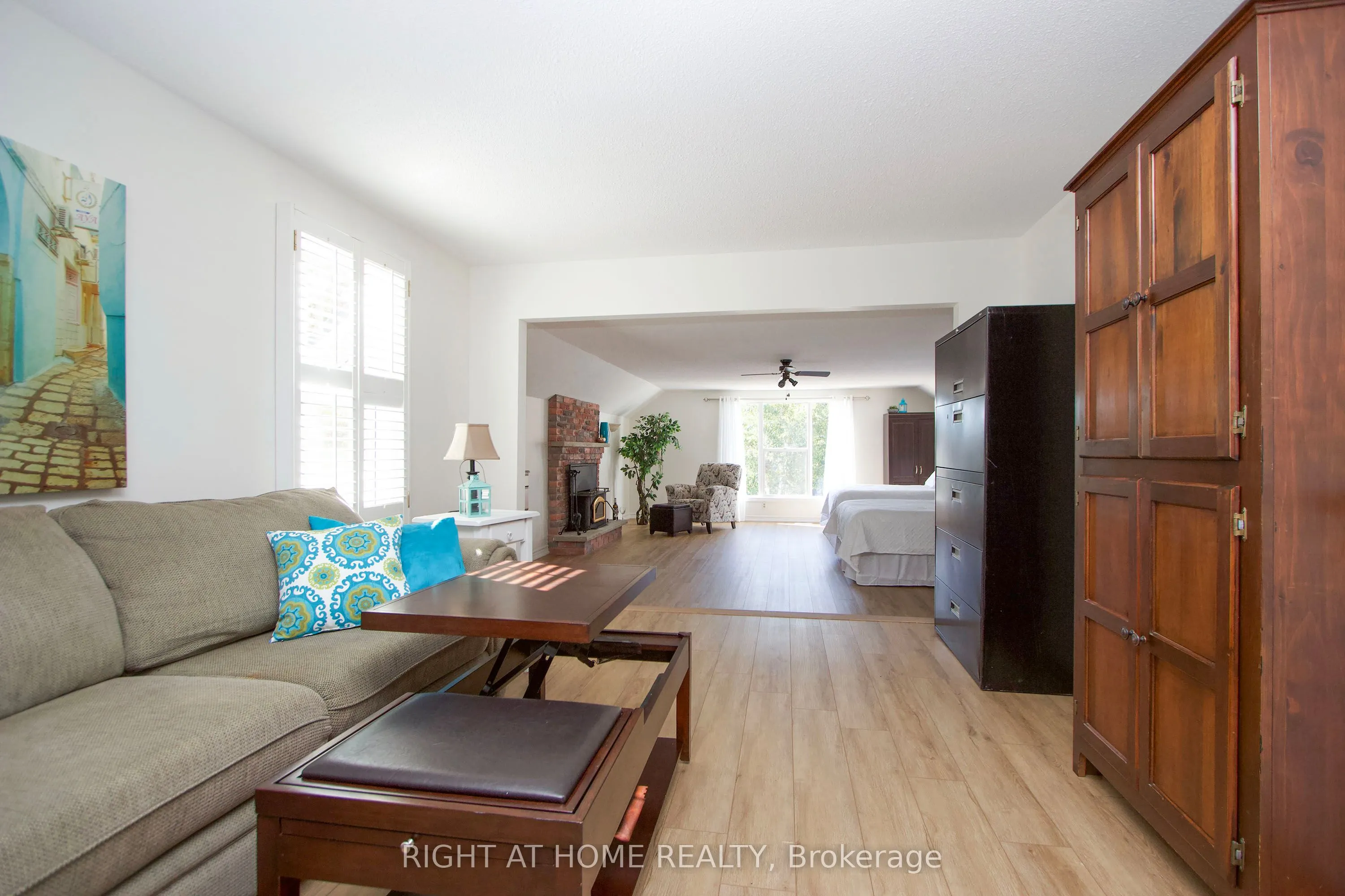 102 Hialeah Crescent
