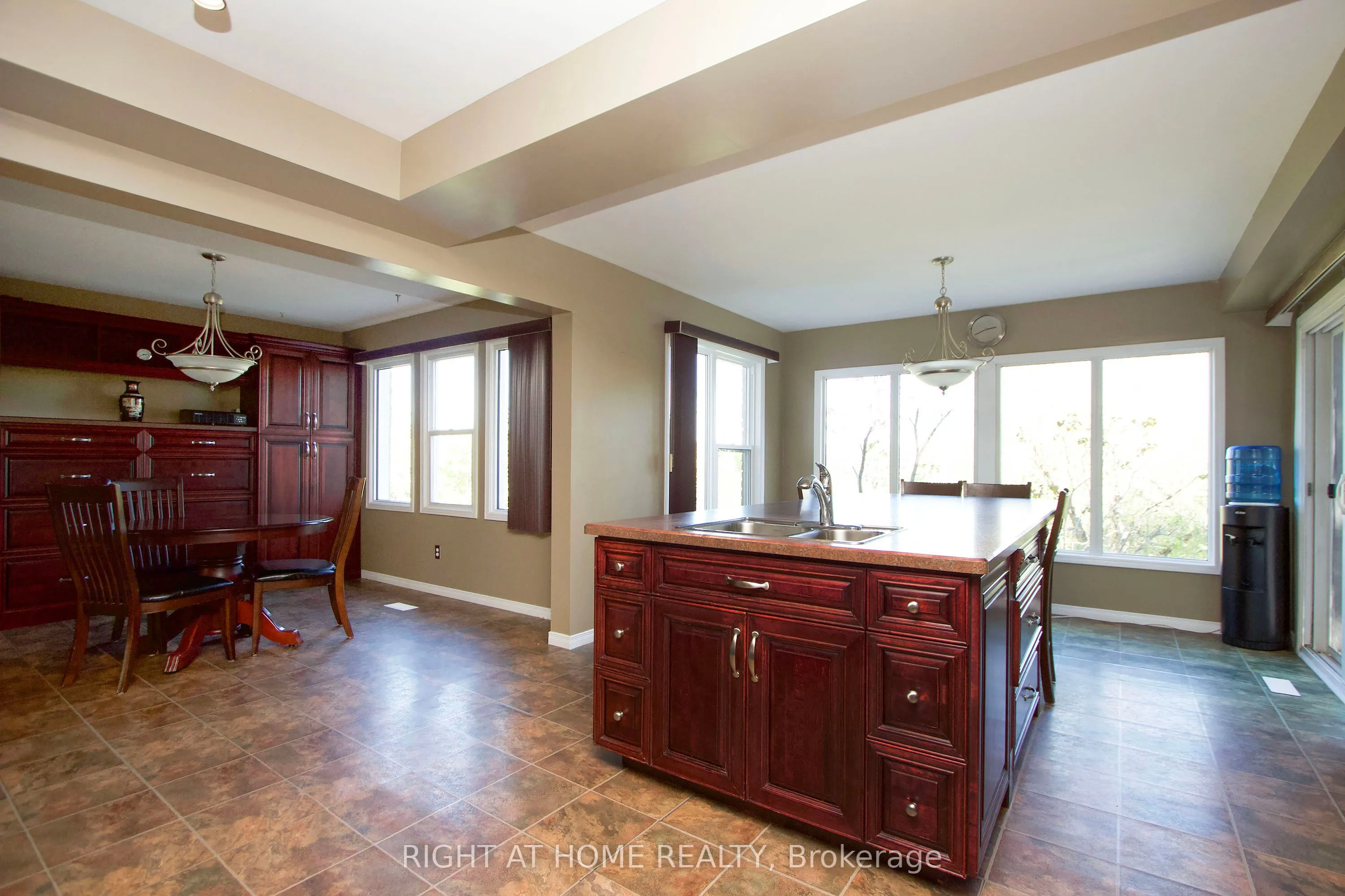 102 Hialeah Crescent