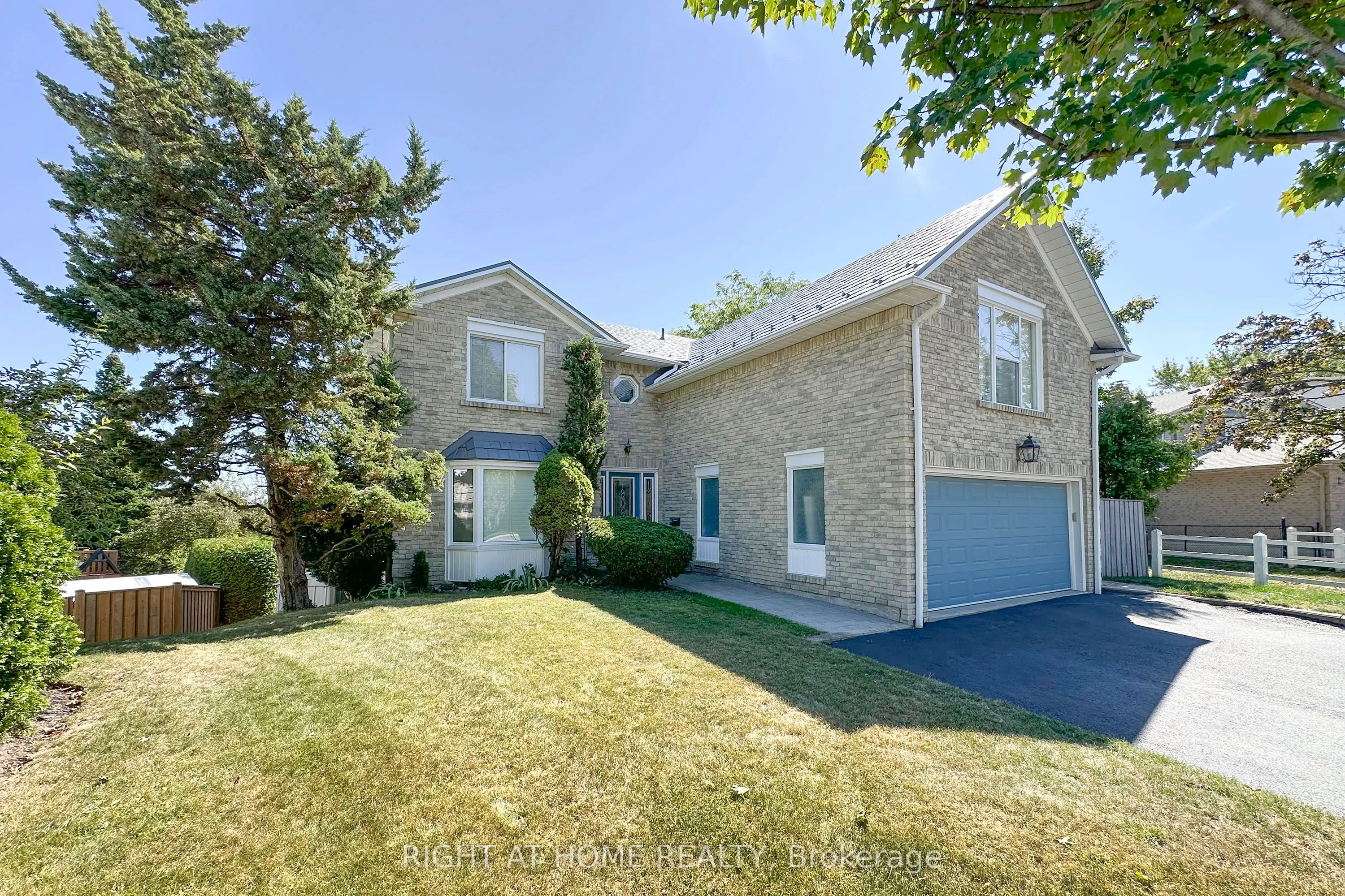 102 Hialeah Crescent