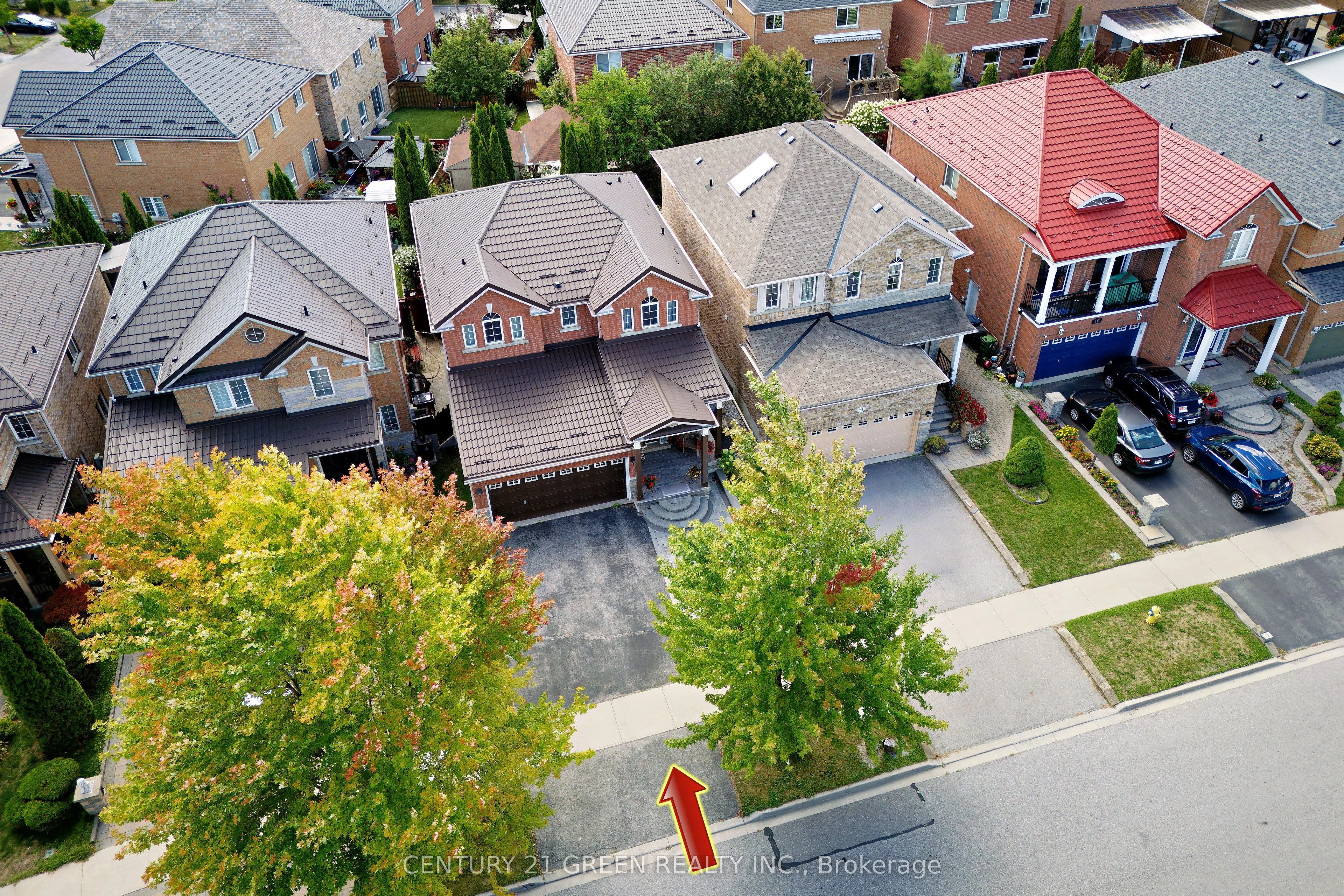 8 Lampman Drive