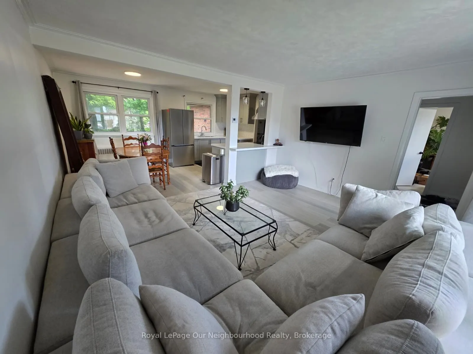 32 Marchington Circle, #Upper
