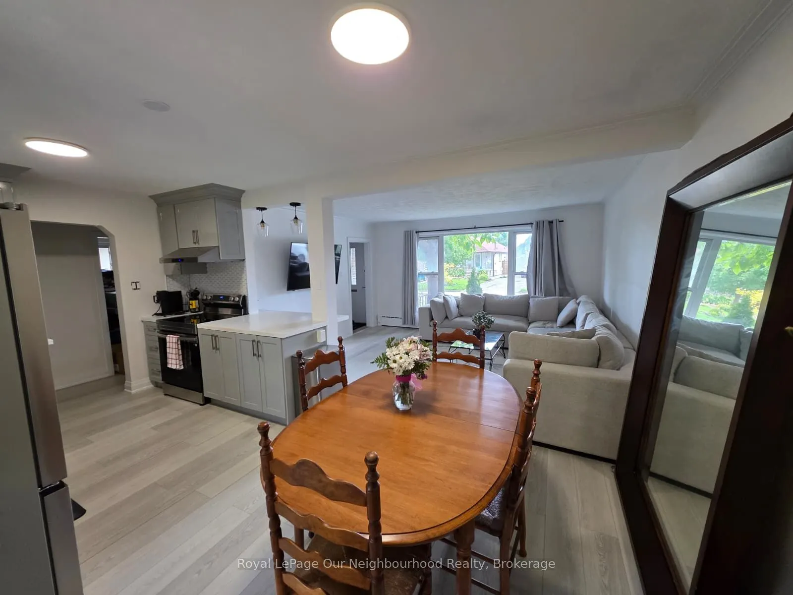 32 Marchington Circle, #Upper