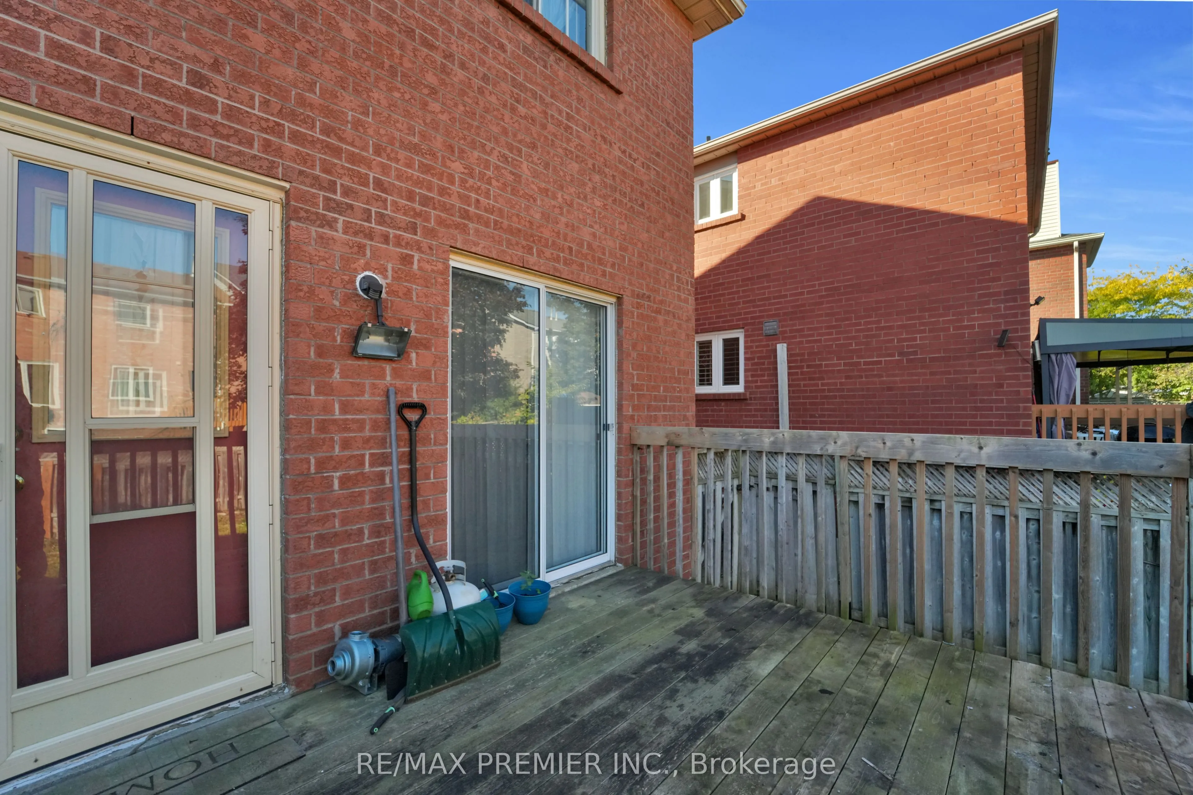 6 Hearne Crescent