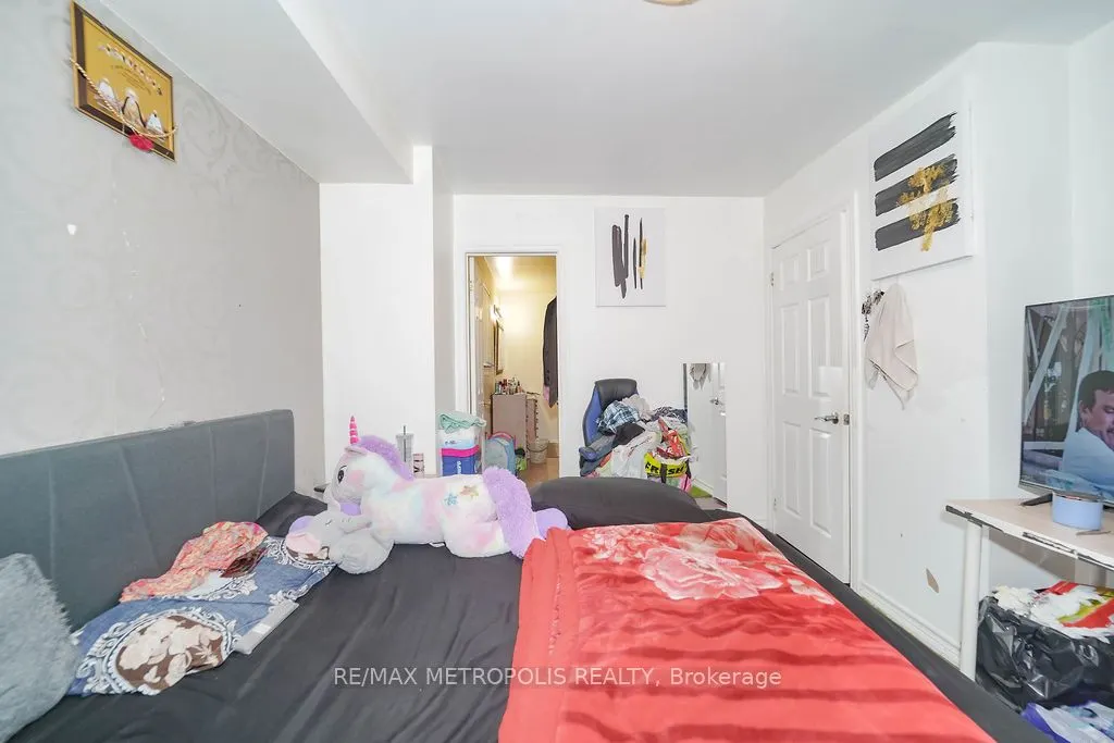 575 Bellamy Road N