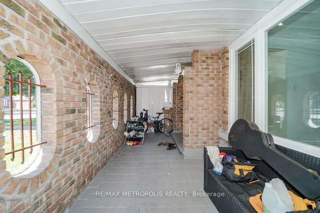 575 Bellamy Road N
