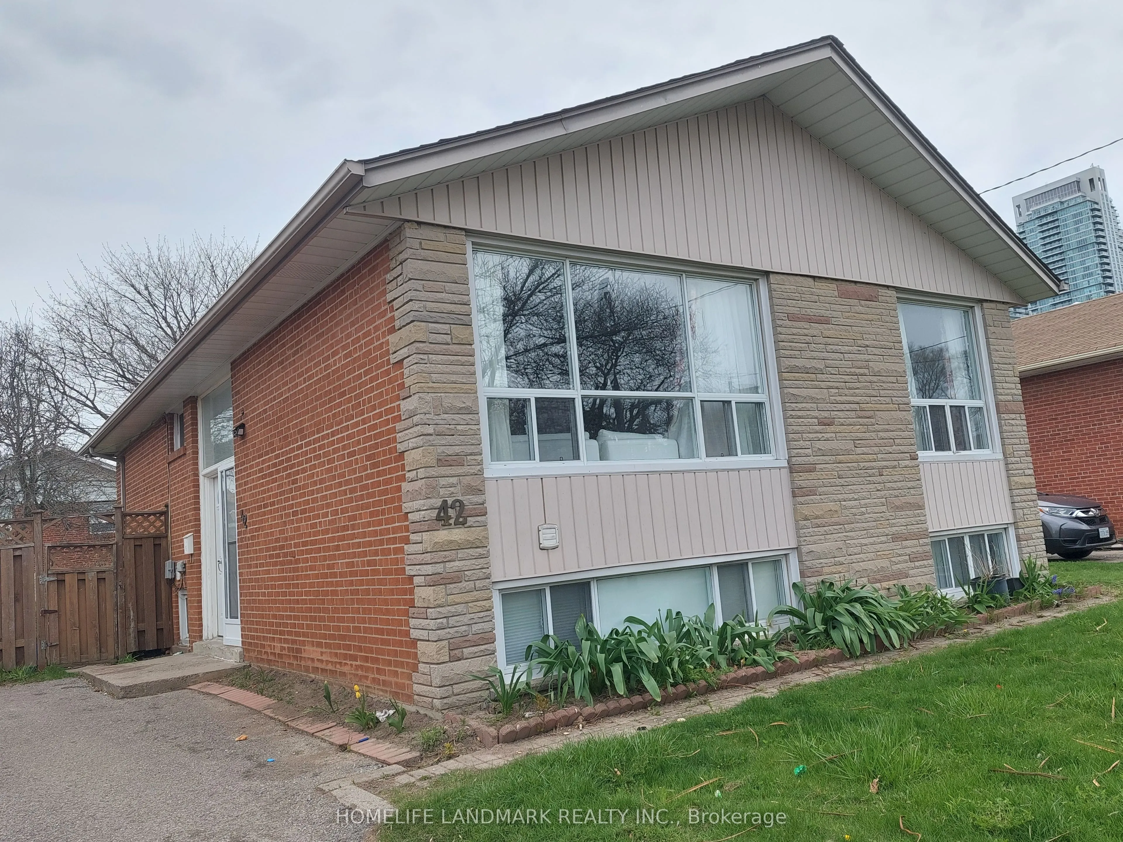 42 Stanwell Drive, #basement
