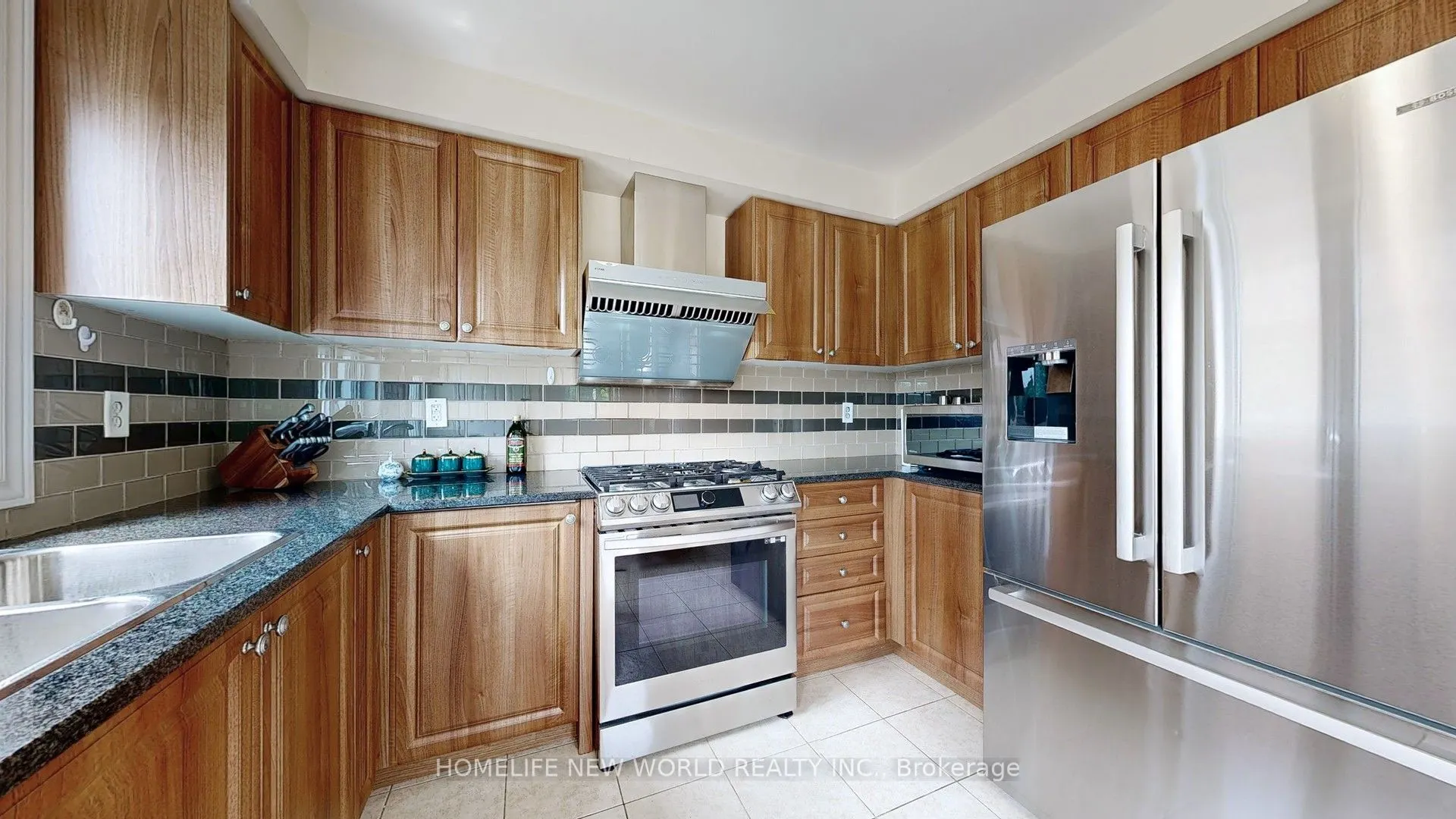 49 Kawneer Terrace
