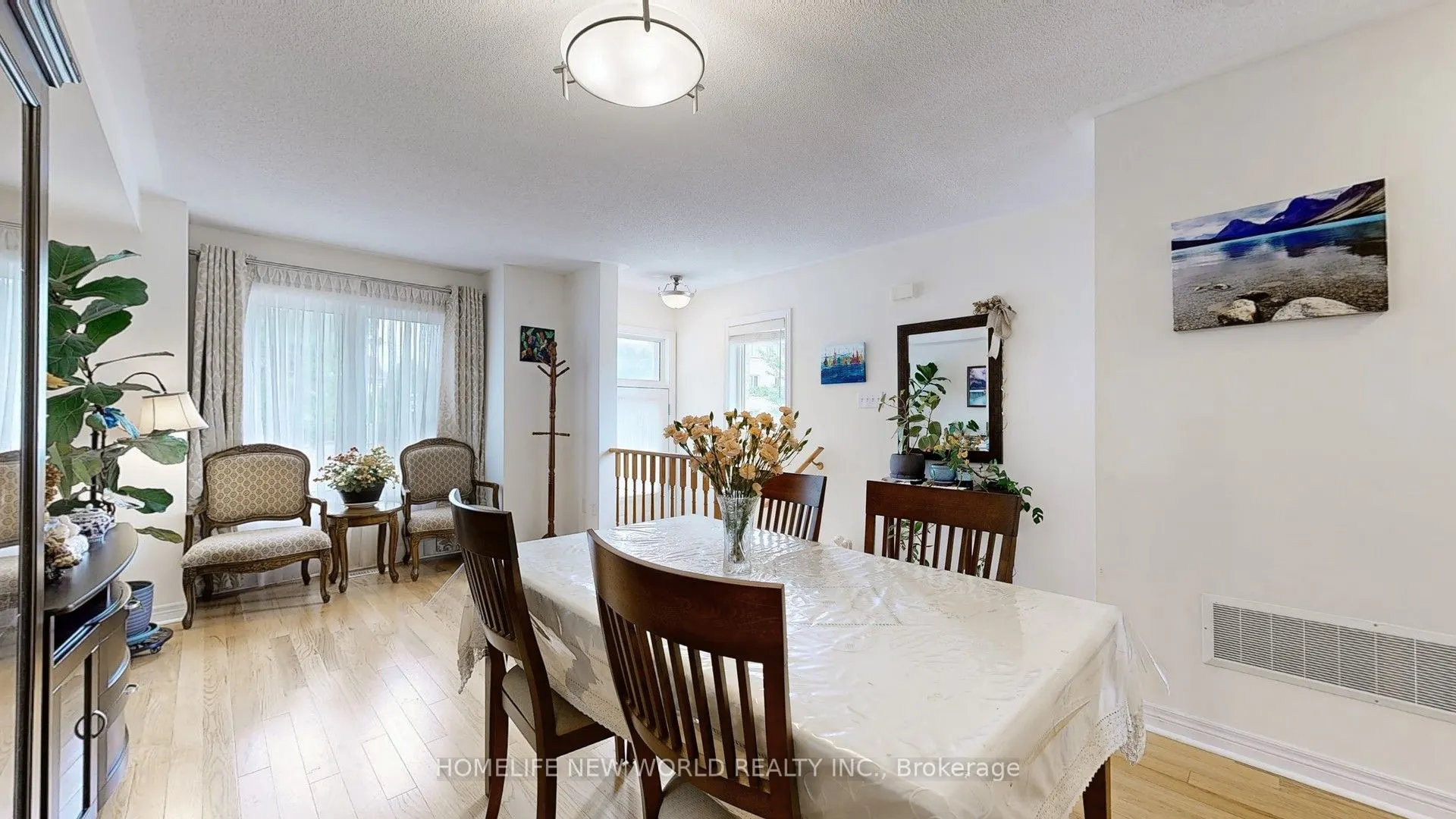 49 Kawneer Terrace
