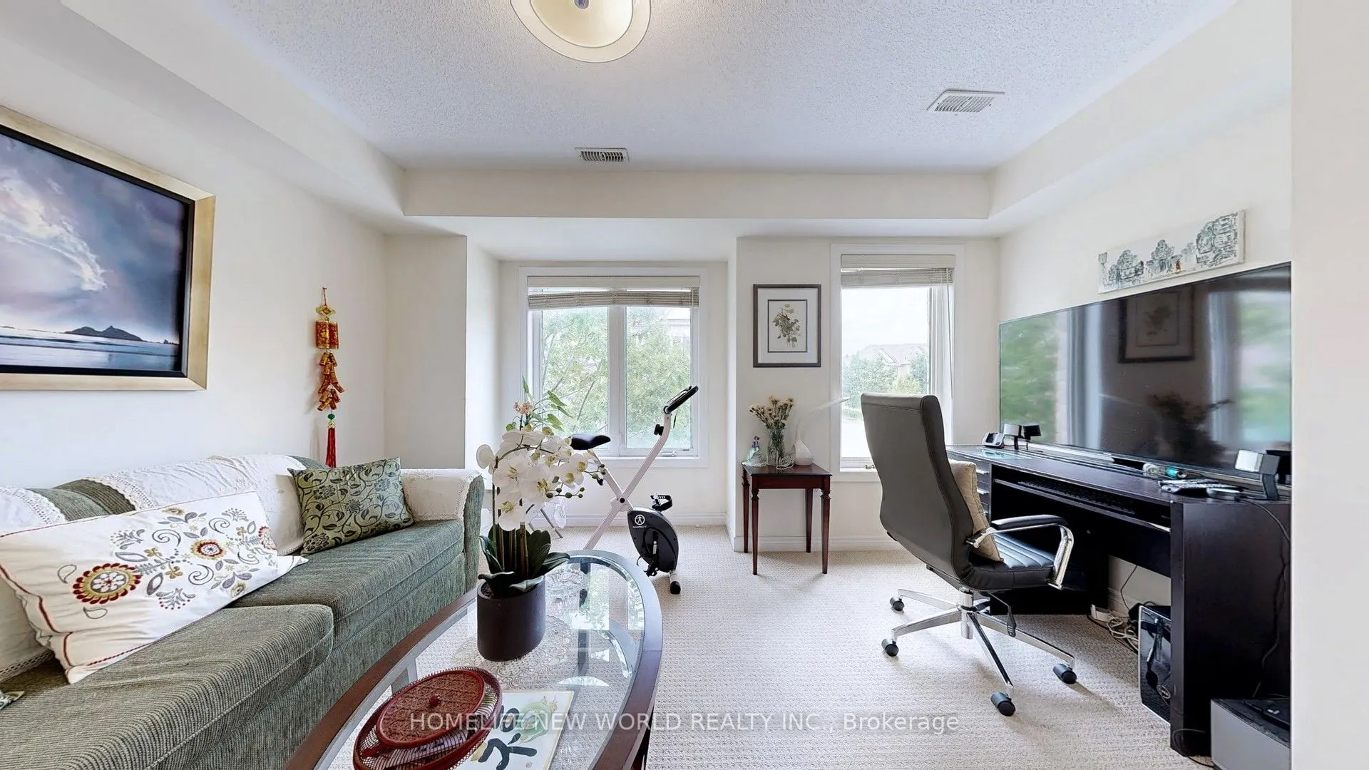 49 Kawneer Terrace