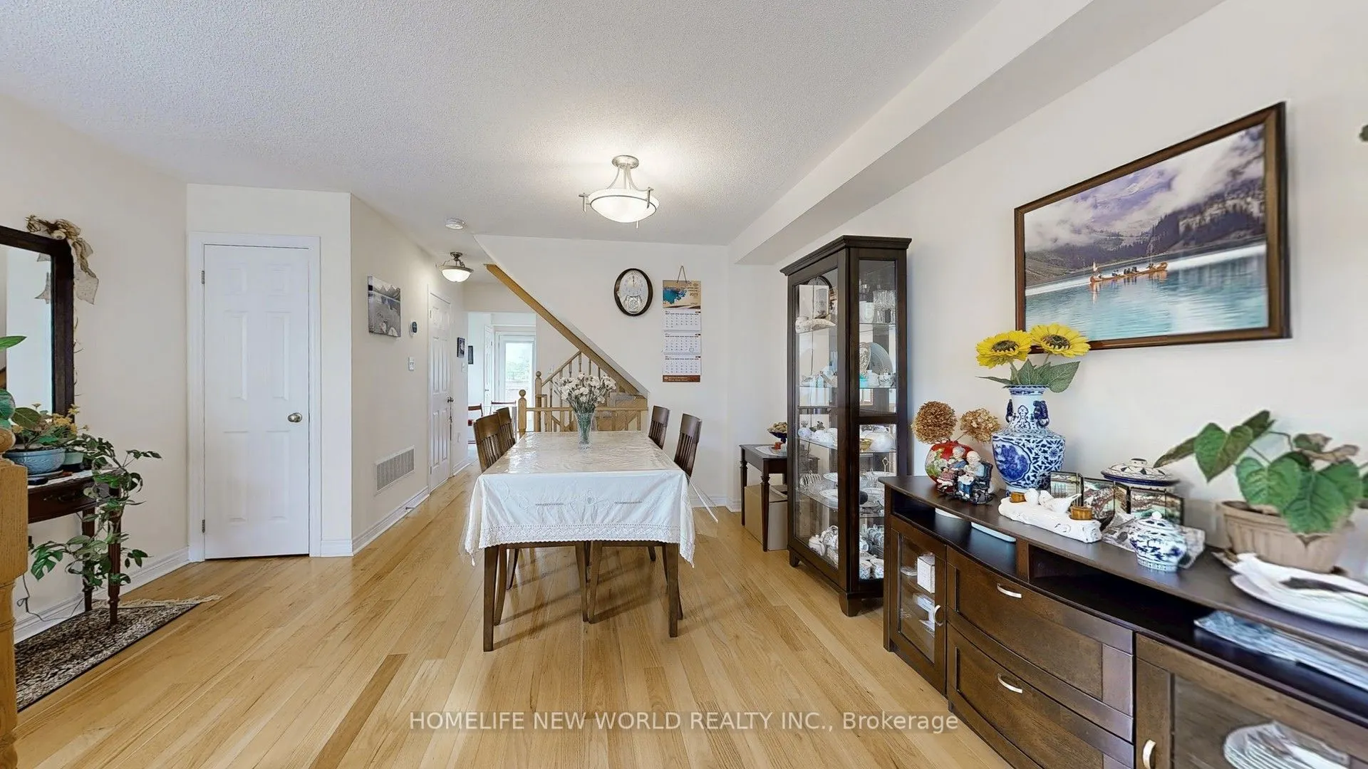 49 Kawneer Terrace
