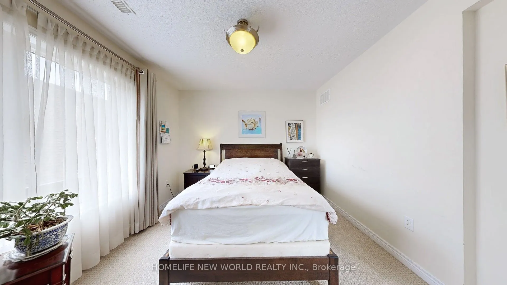 49 Kawneer Terrace