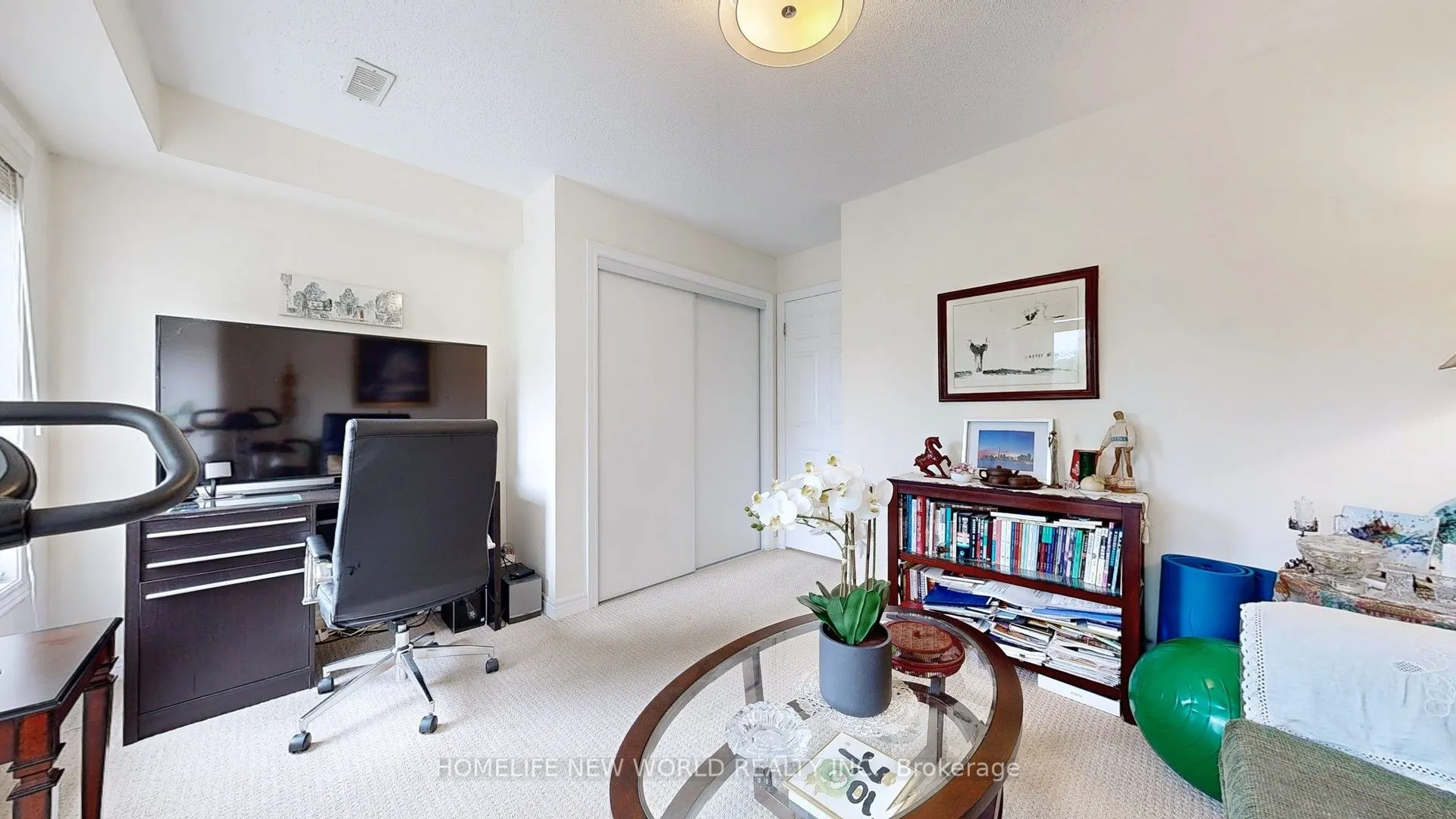 49 Kawneer Terrace