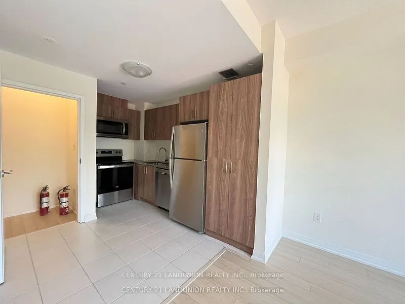 255 McLevin Avenue, #15