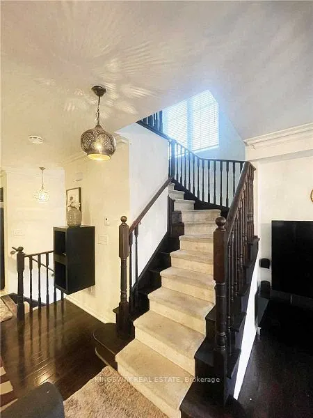 19 Edison Way
