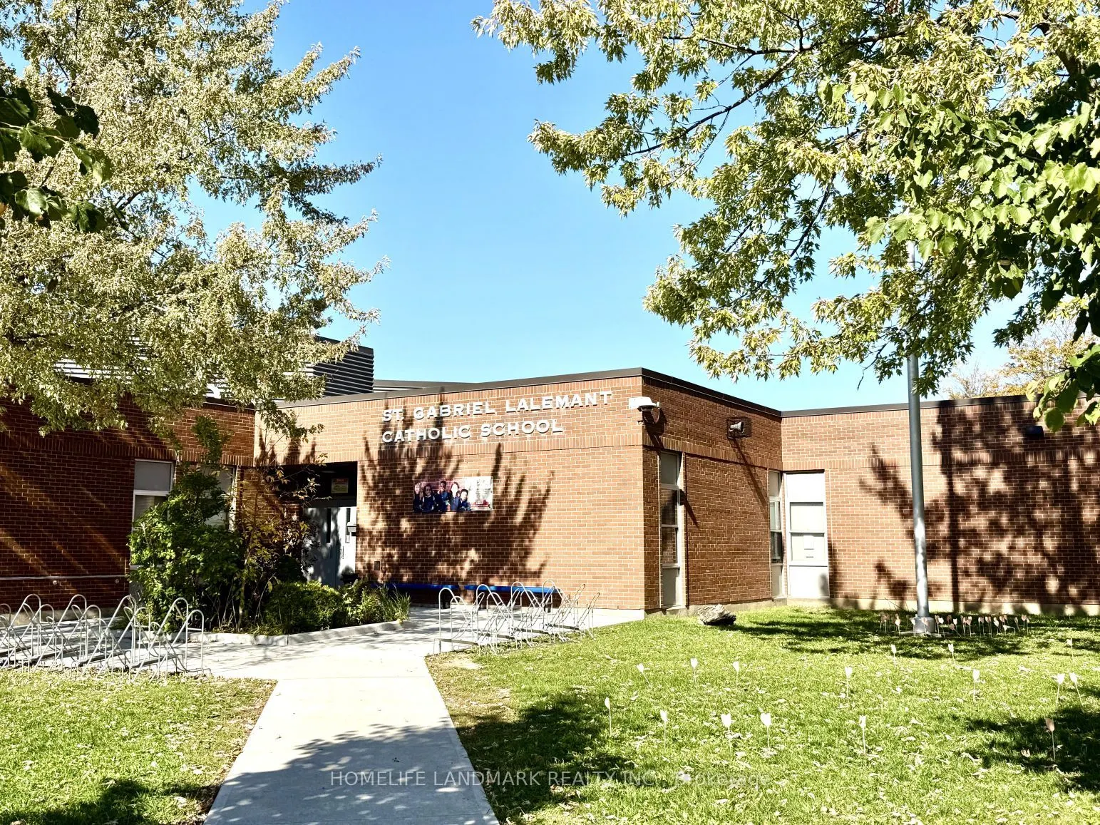 100 Wingarden Court, #1701