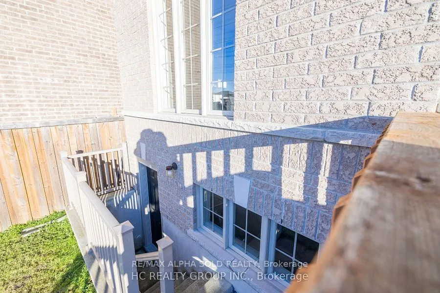 35 Stockell Crescent, #bsmt