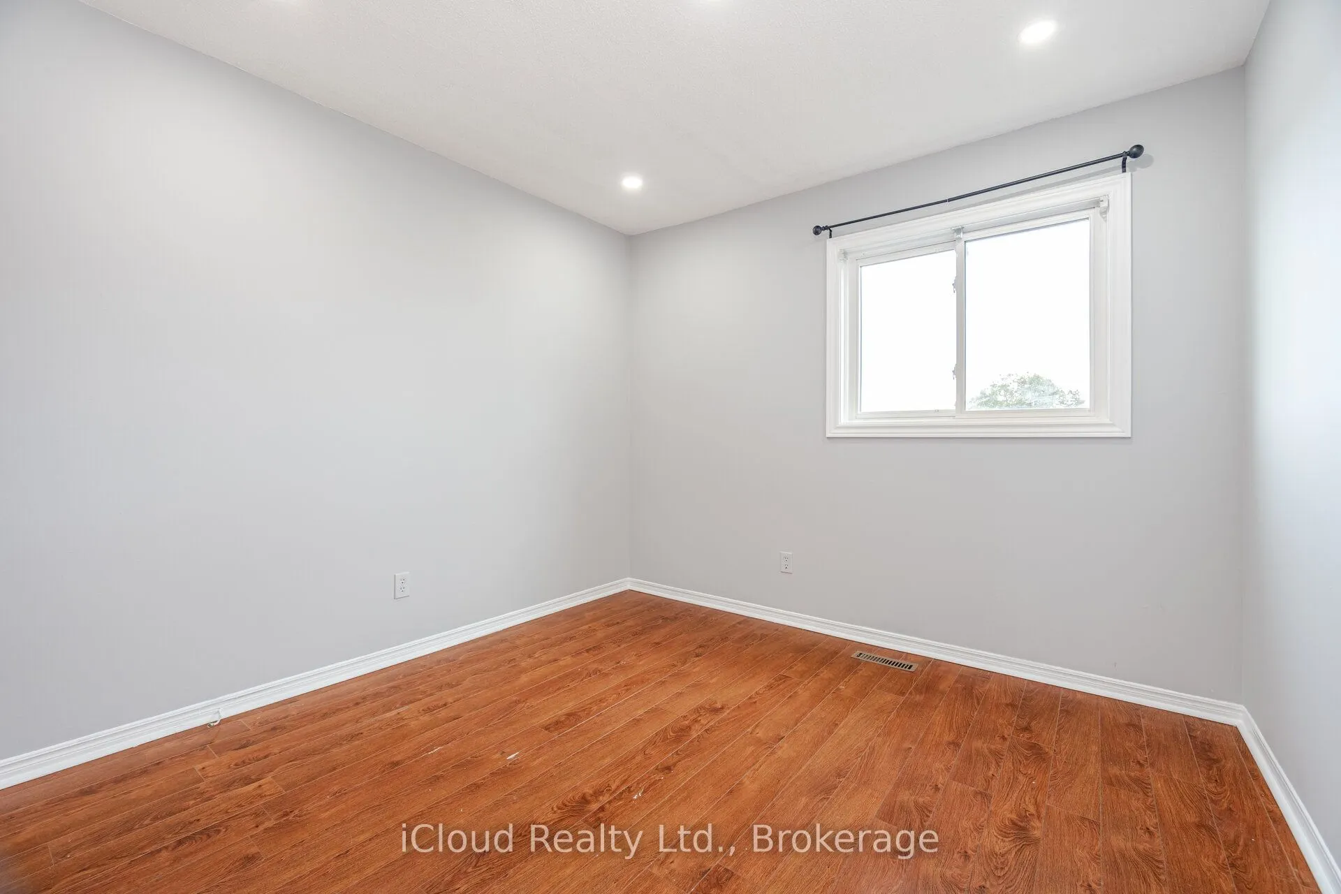 2015 Shay Drive, #Upper LVL