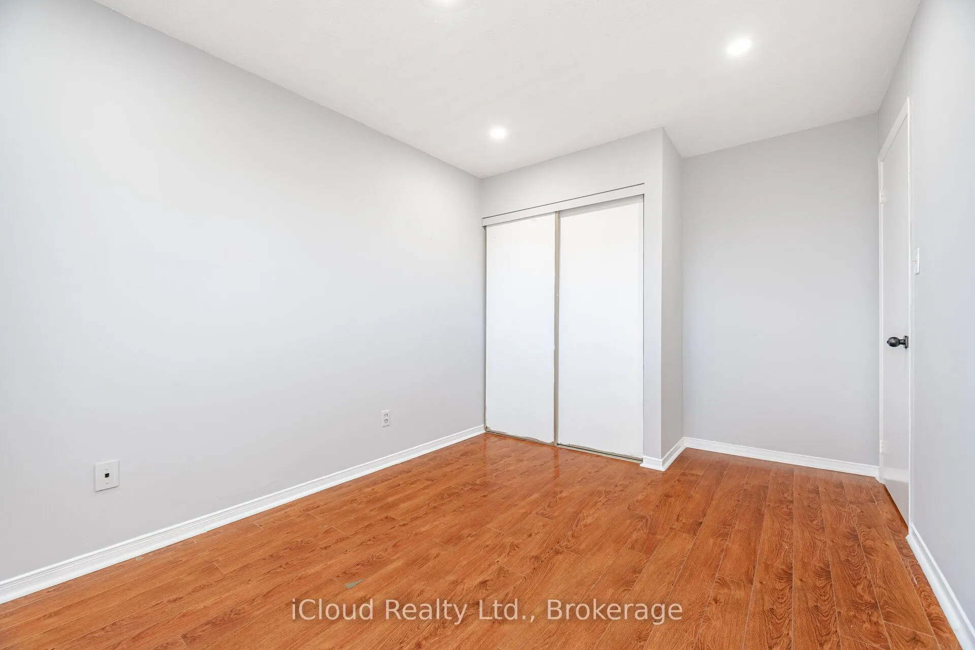 2015 Shay Drive, #Upper LVL