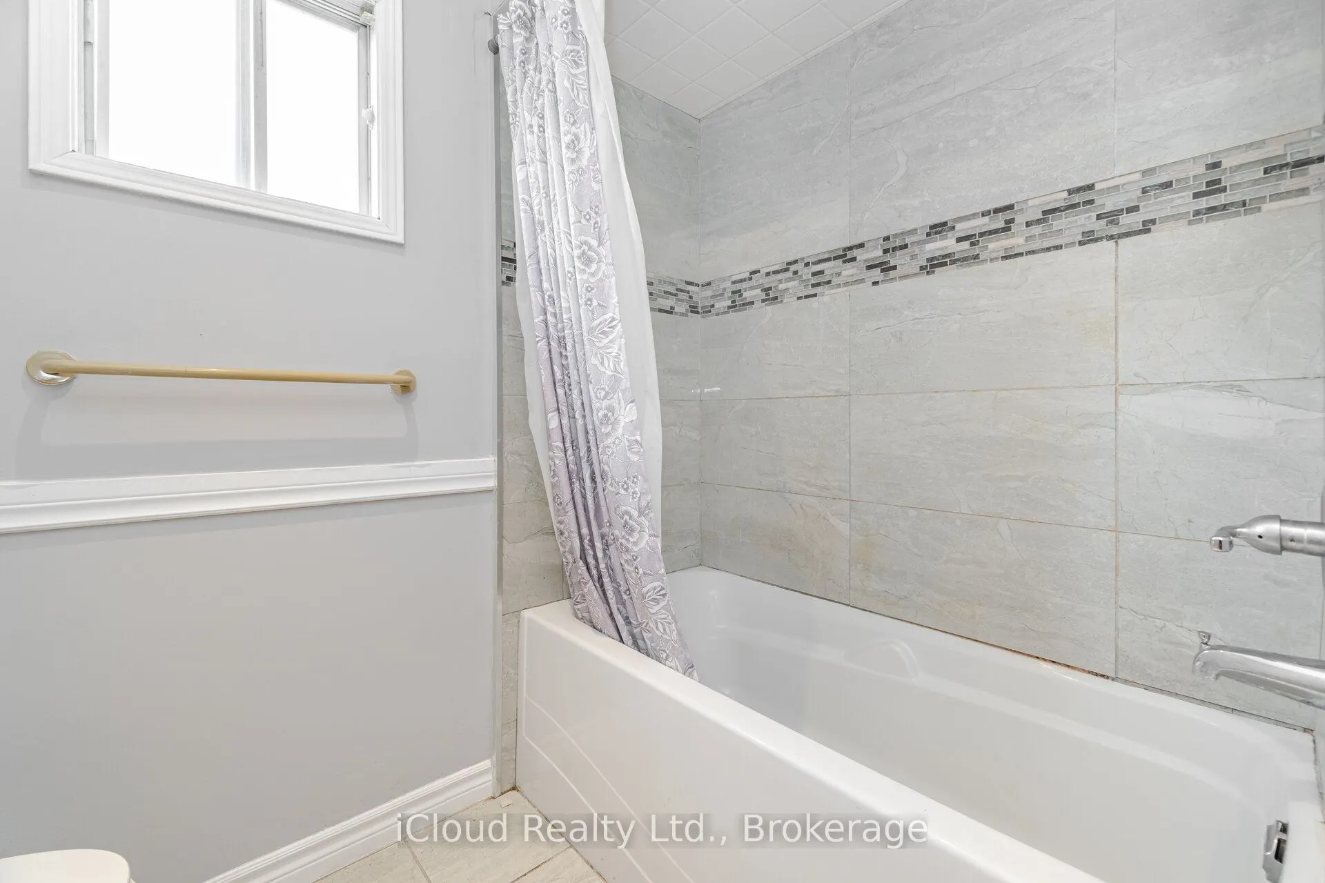 2015 Shay Drive, #Upper LVL