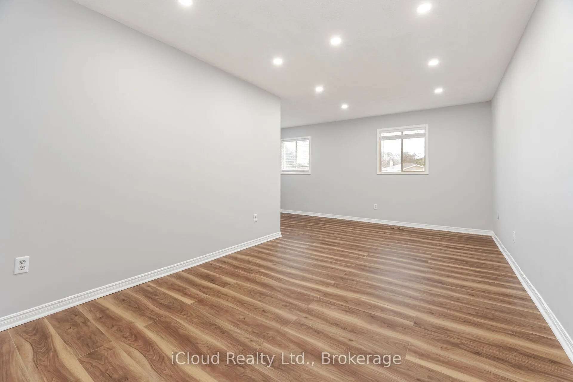 2015 Shay Drive, #Upper LVL