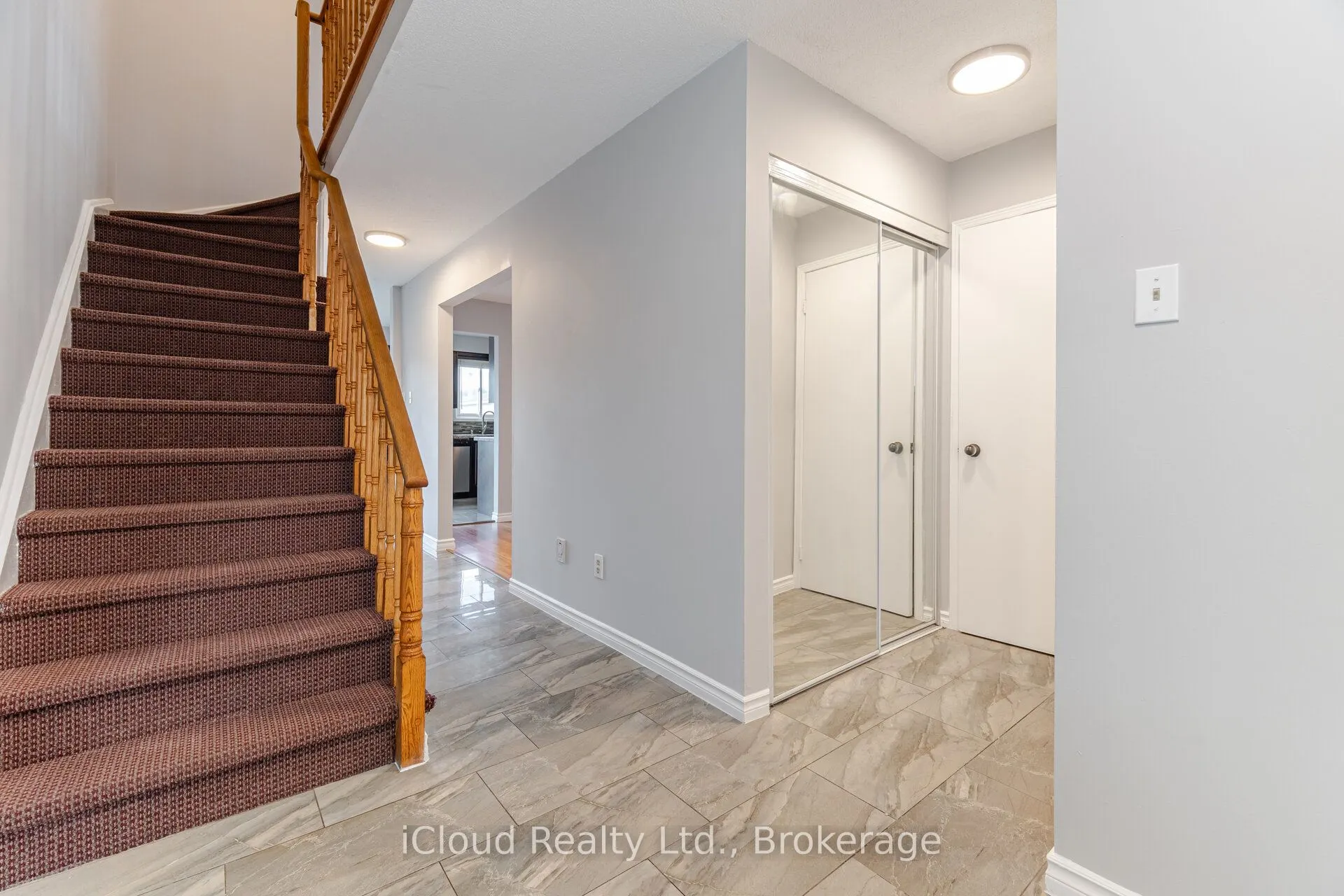 2015 Shay Drive, #Upper LVL