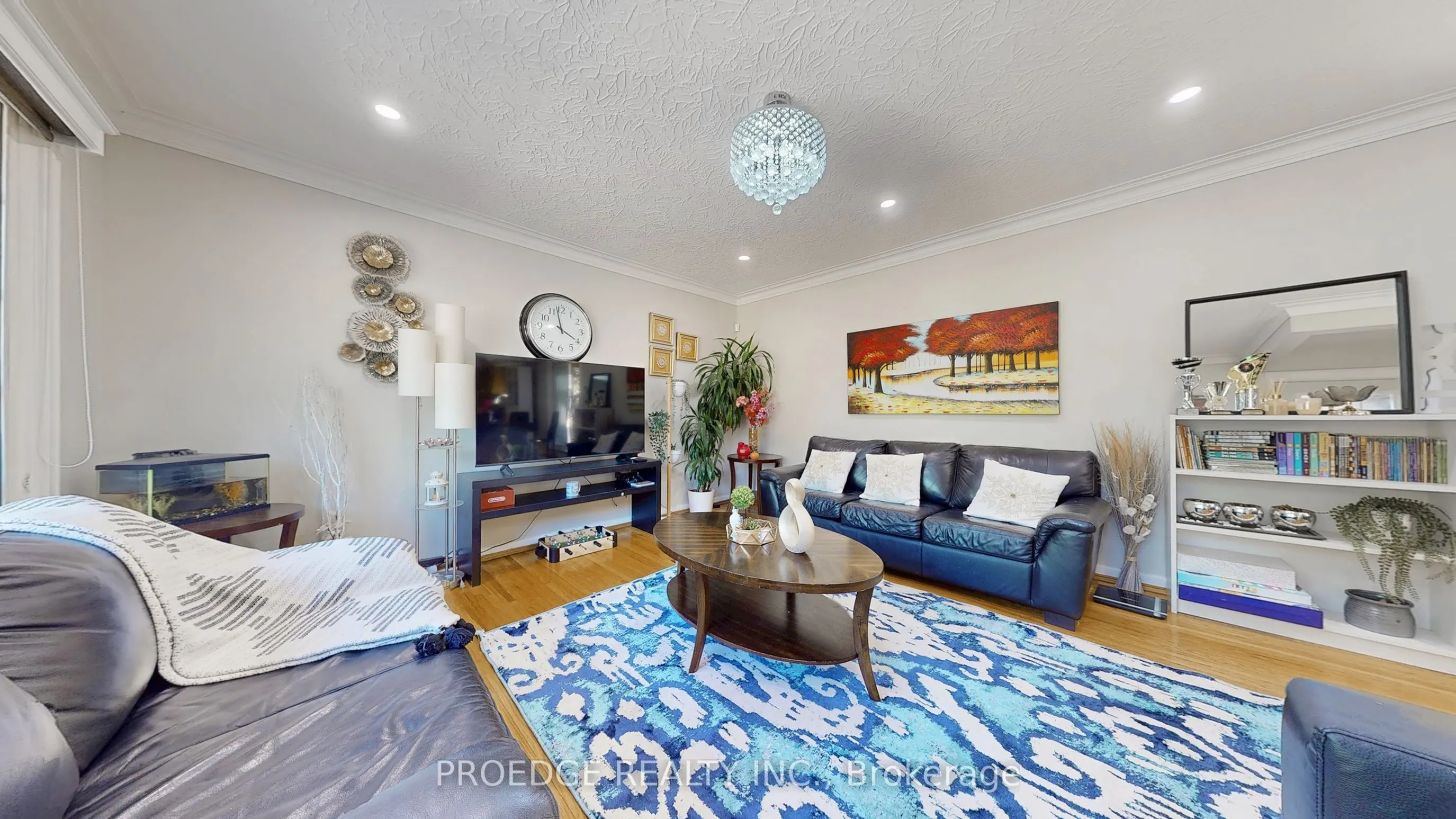 262 Randall Crescent