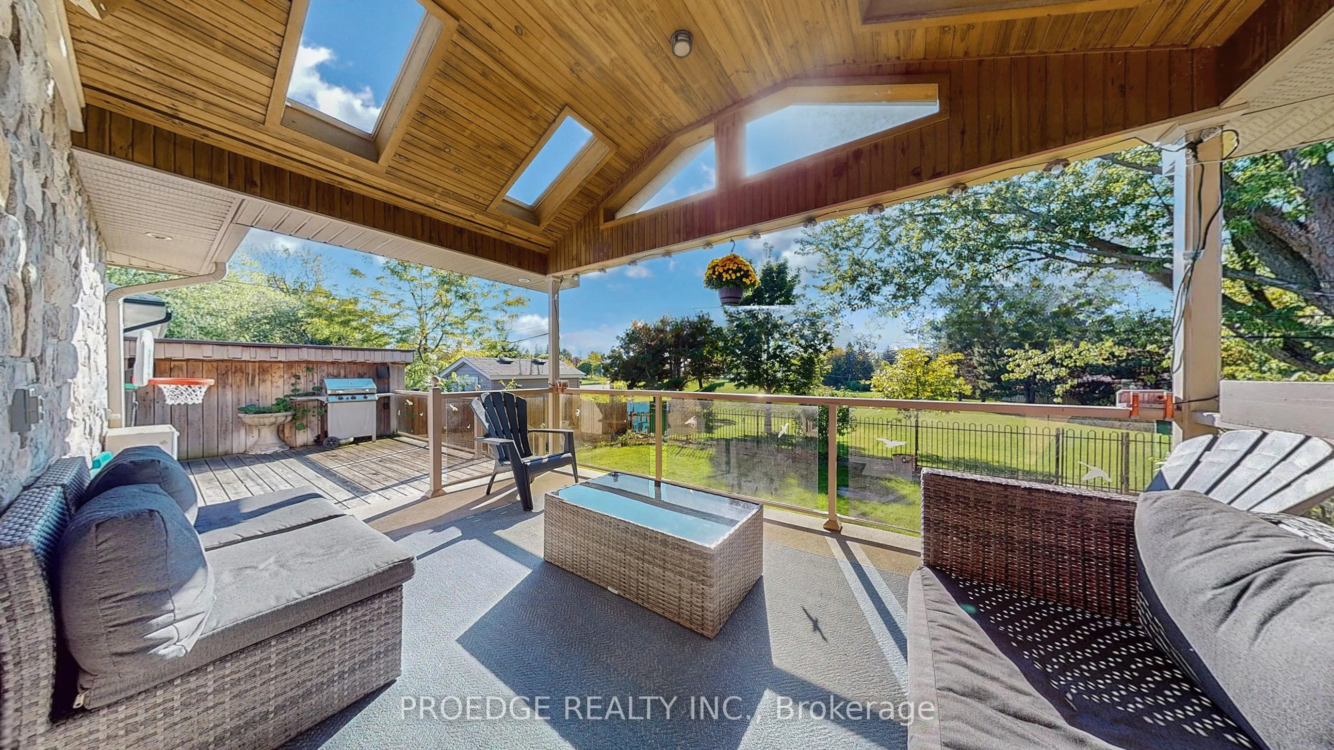 262 Randall Crescent
