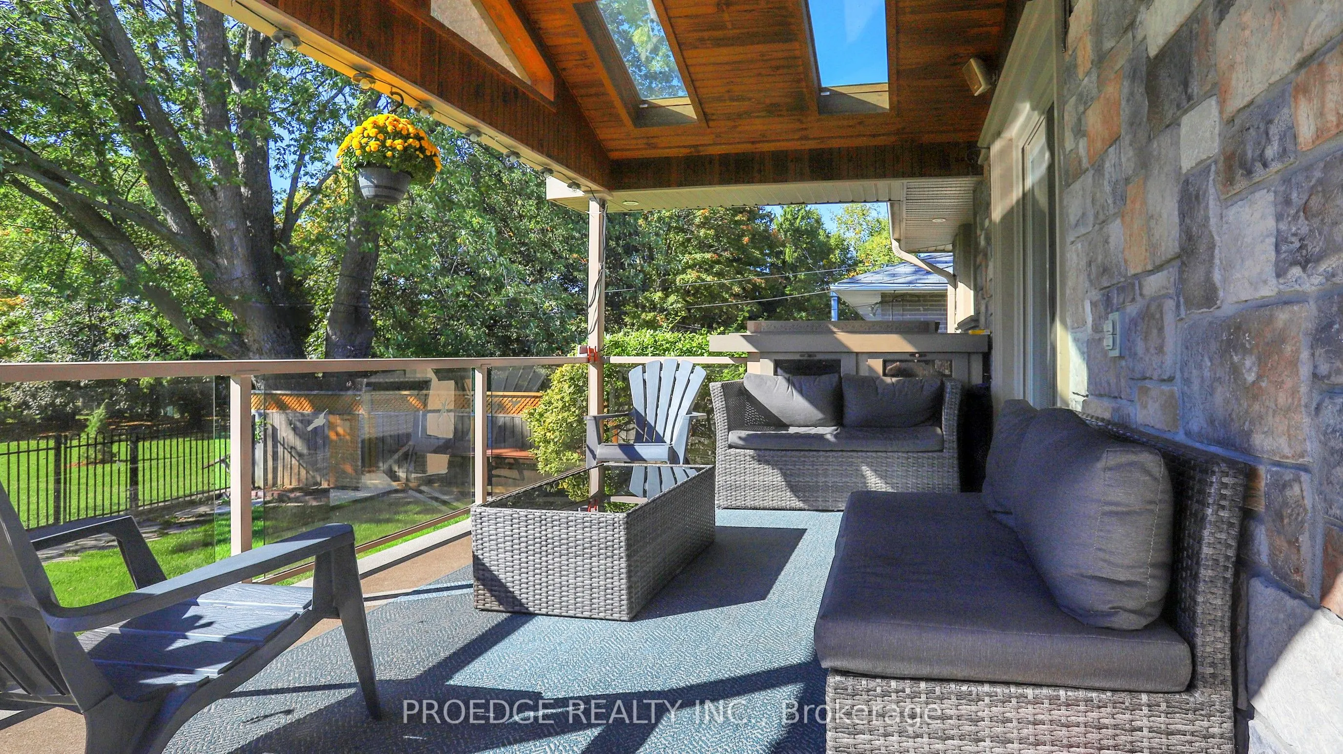 262 Randall Crescent