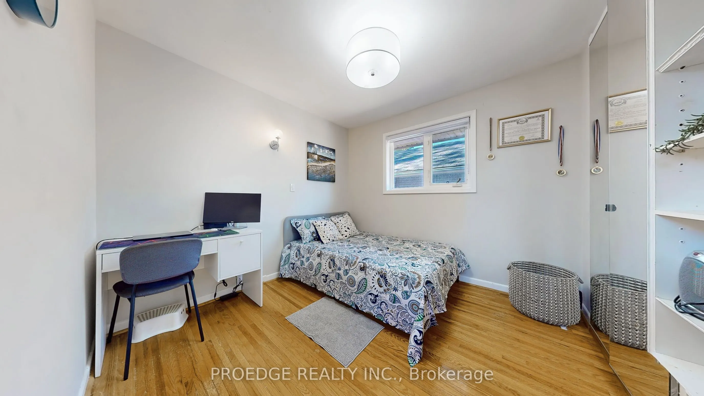 262 Randall Crescent