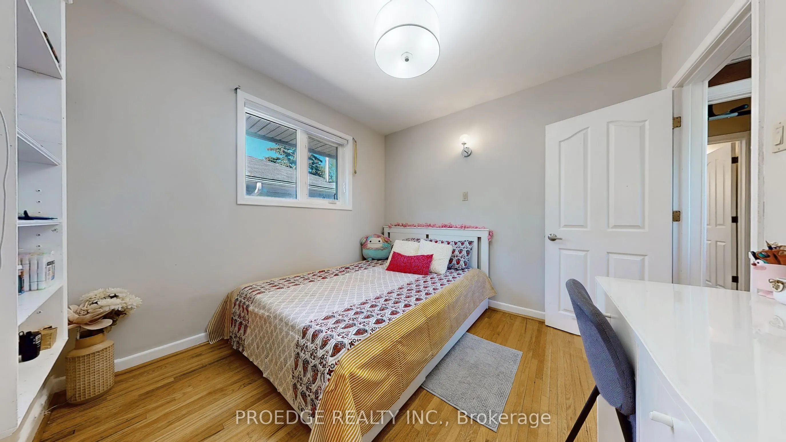 262 Randall Crescent