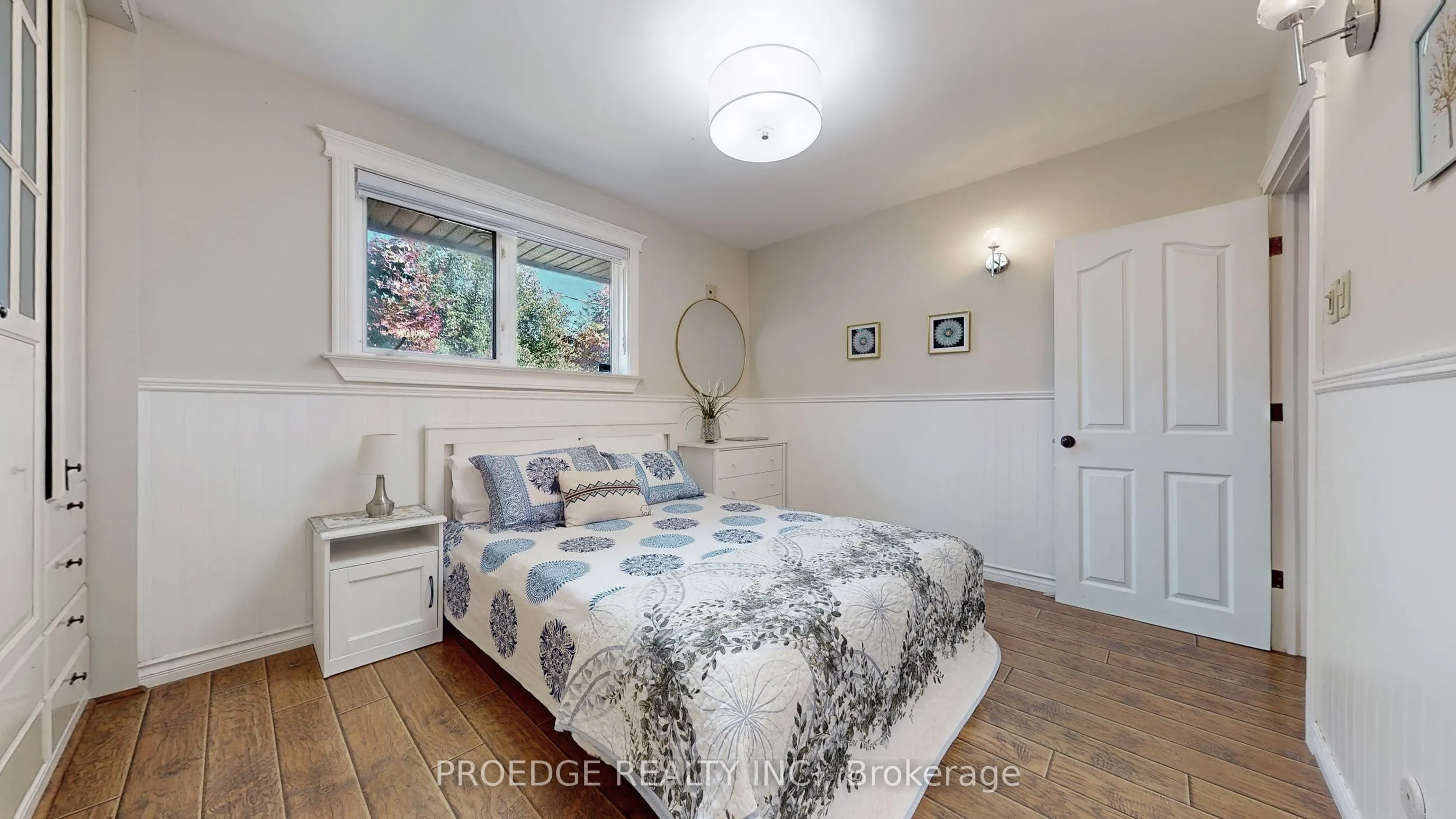 262 Randall Crescent