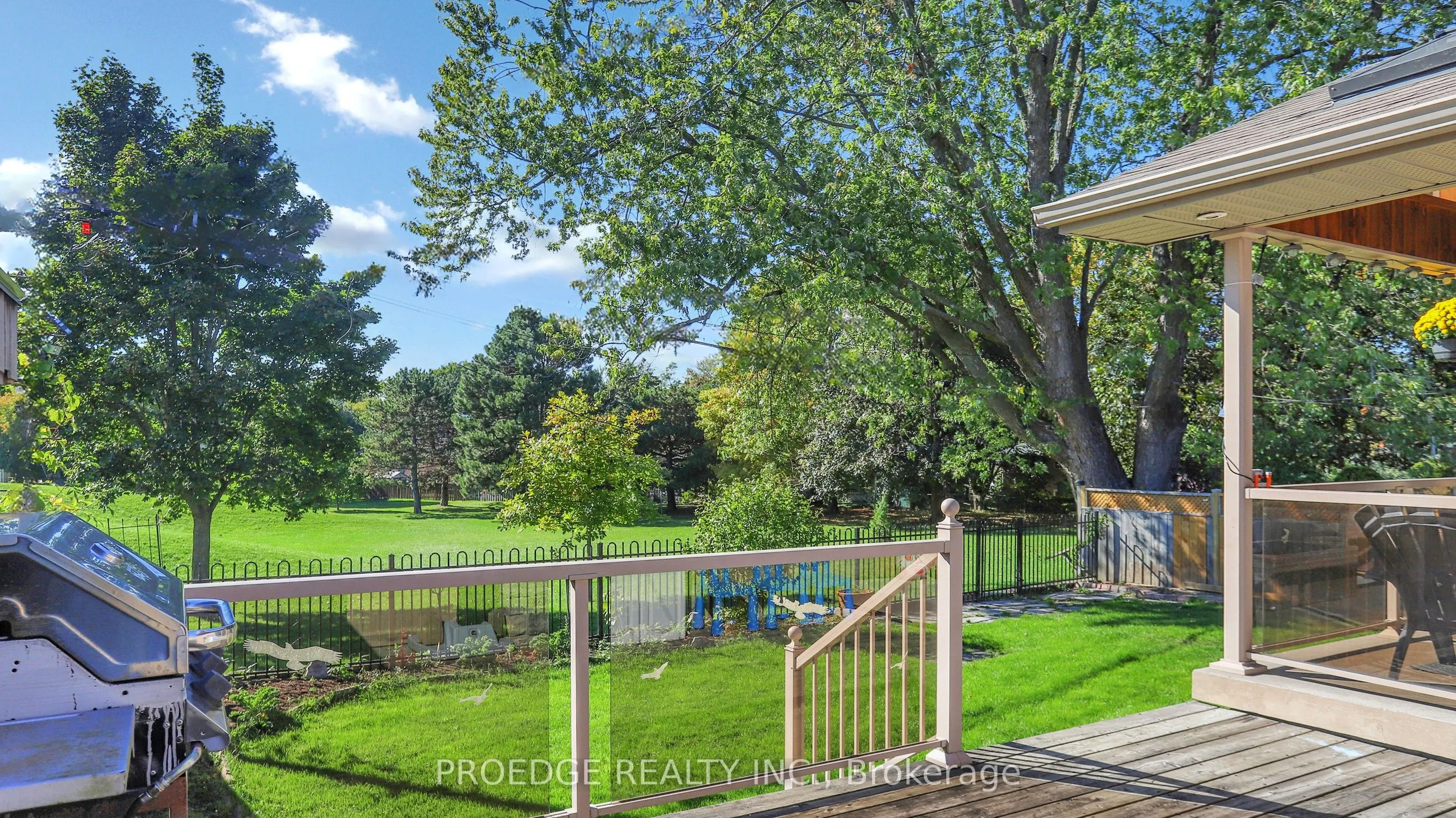 262 Randall Crescent