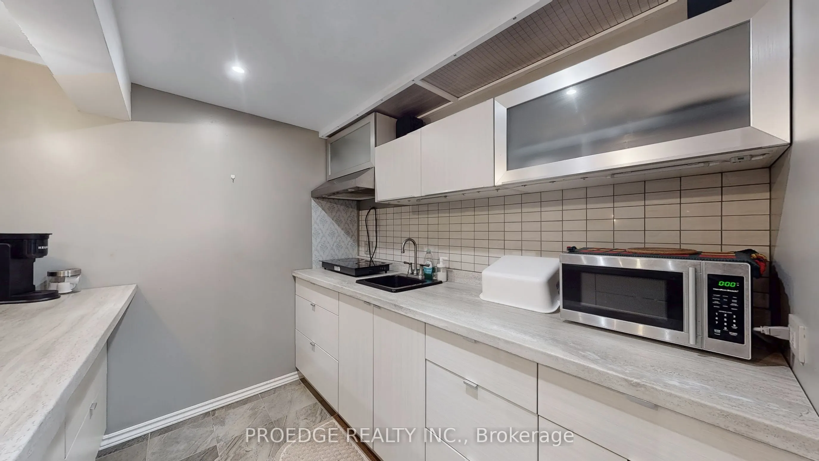 262 Randall Crescent