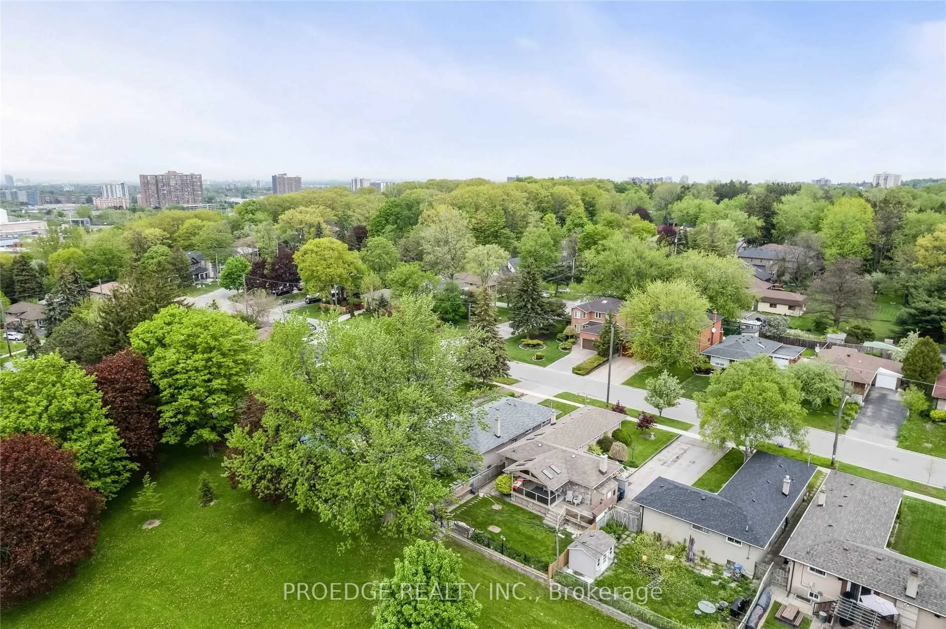 262 Randall Crescent