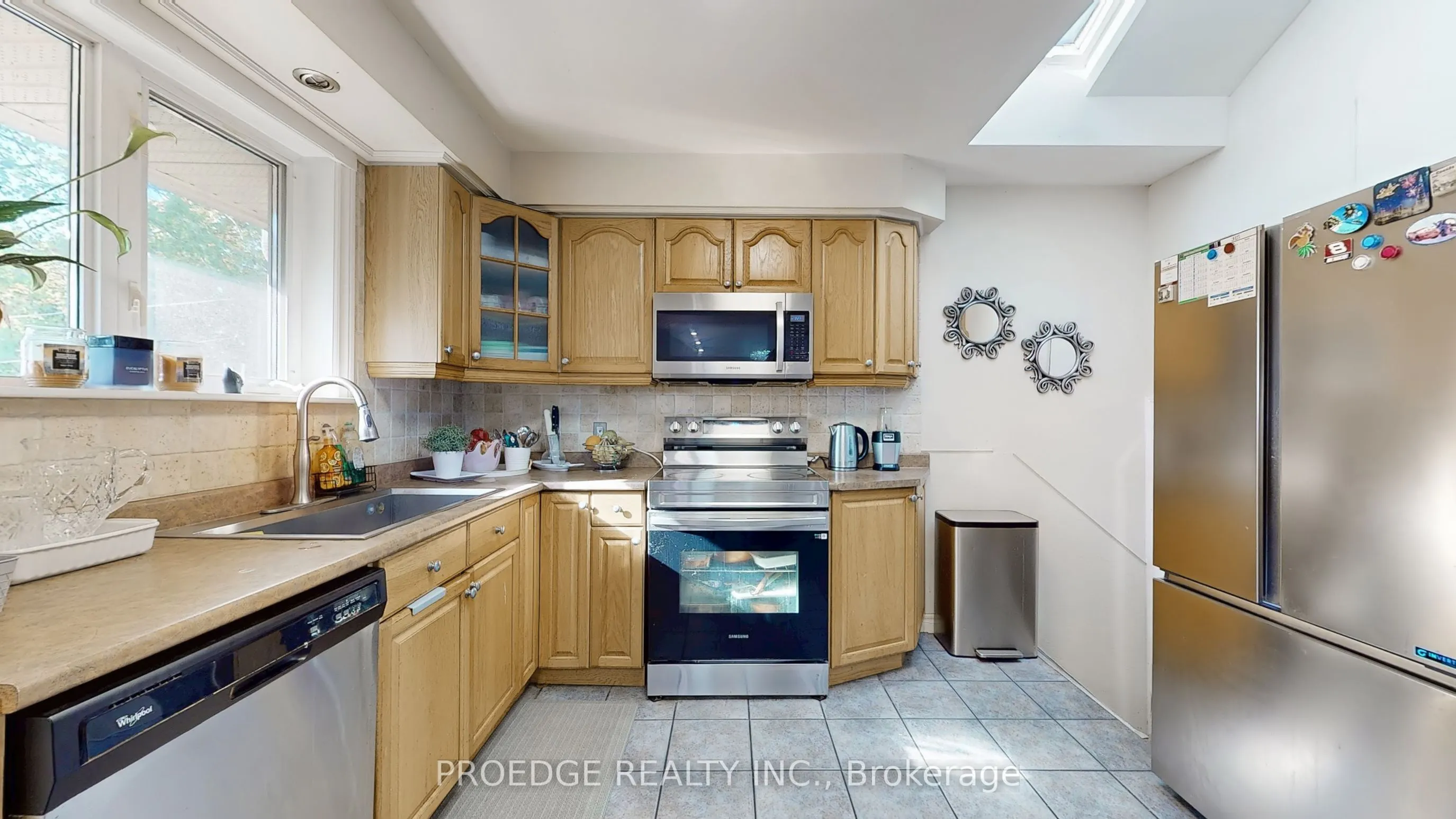 262 Randall Crescent