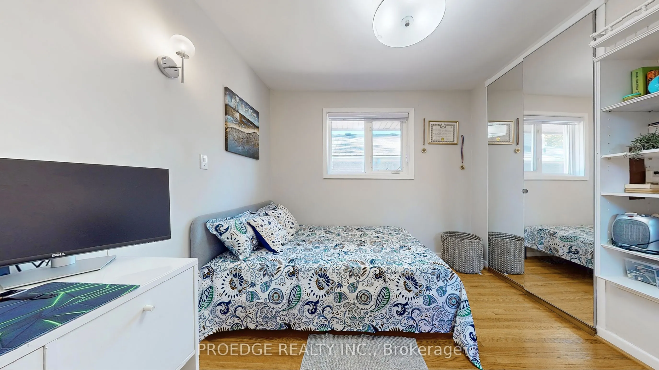 262 Randall Crescent