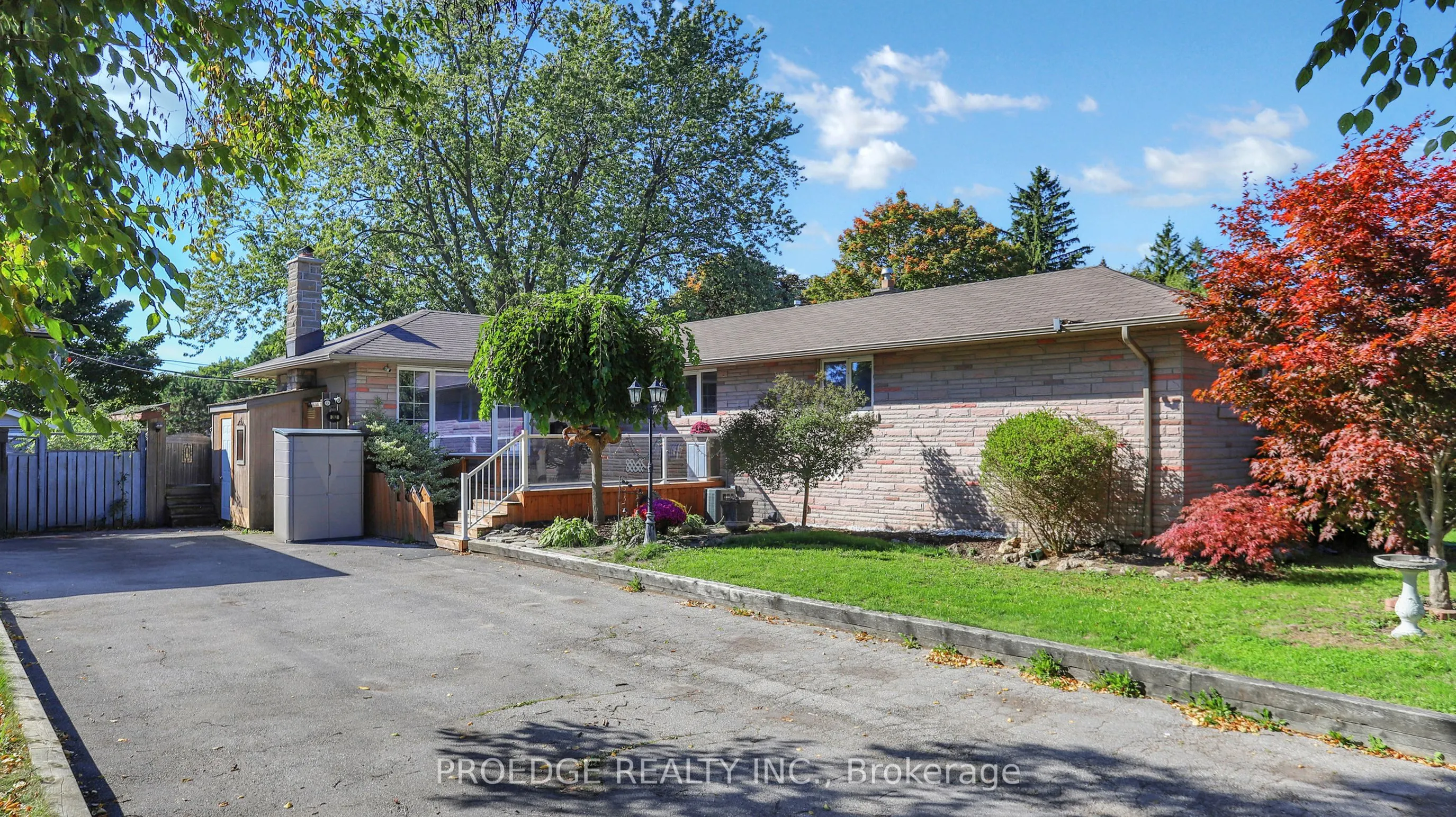 262 Randall Crescent