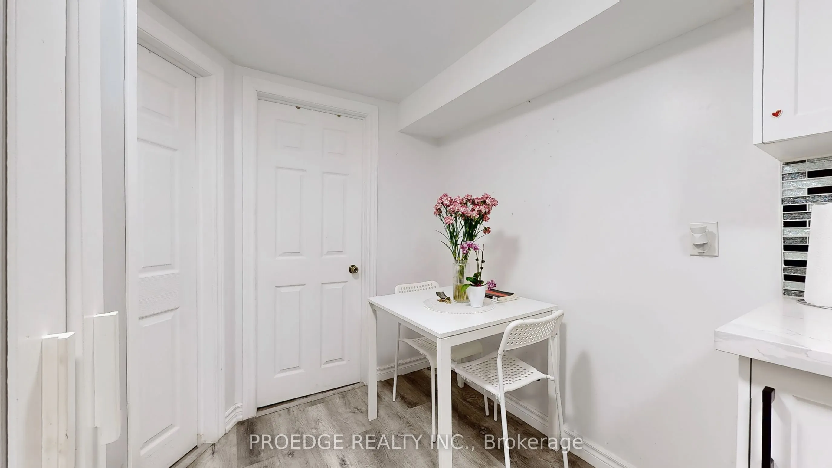 262 Randall Crescent
